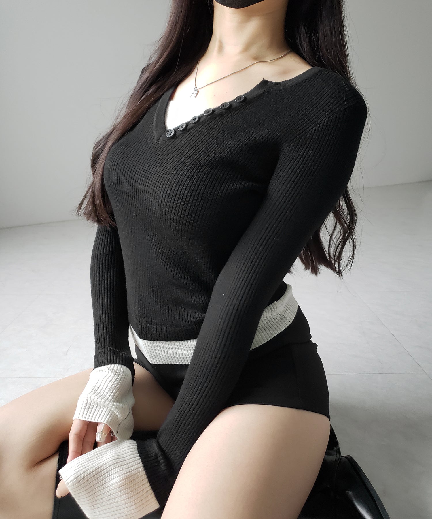 フェイクレイヤードスリムリブニットトップス / Fake layered slim rib knit tops