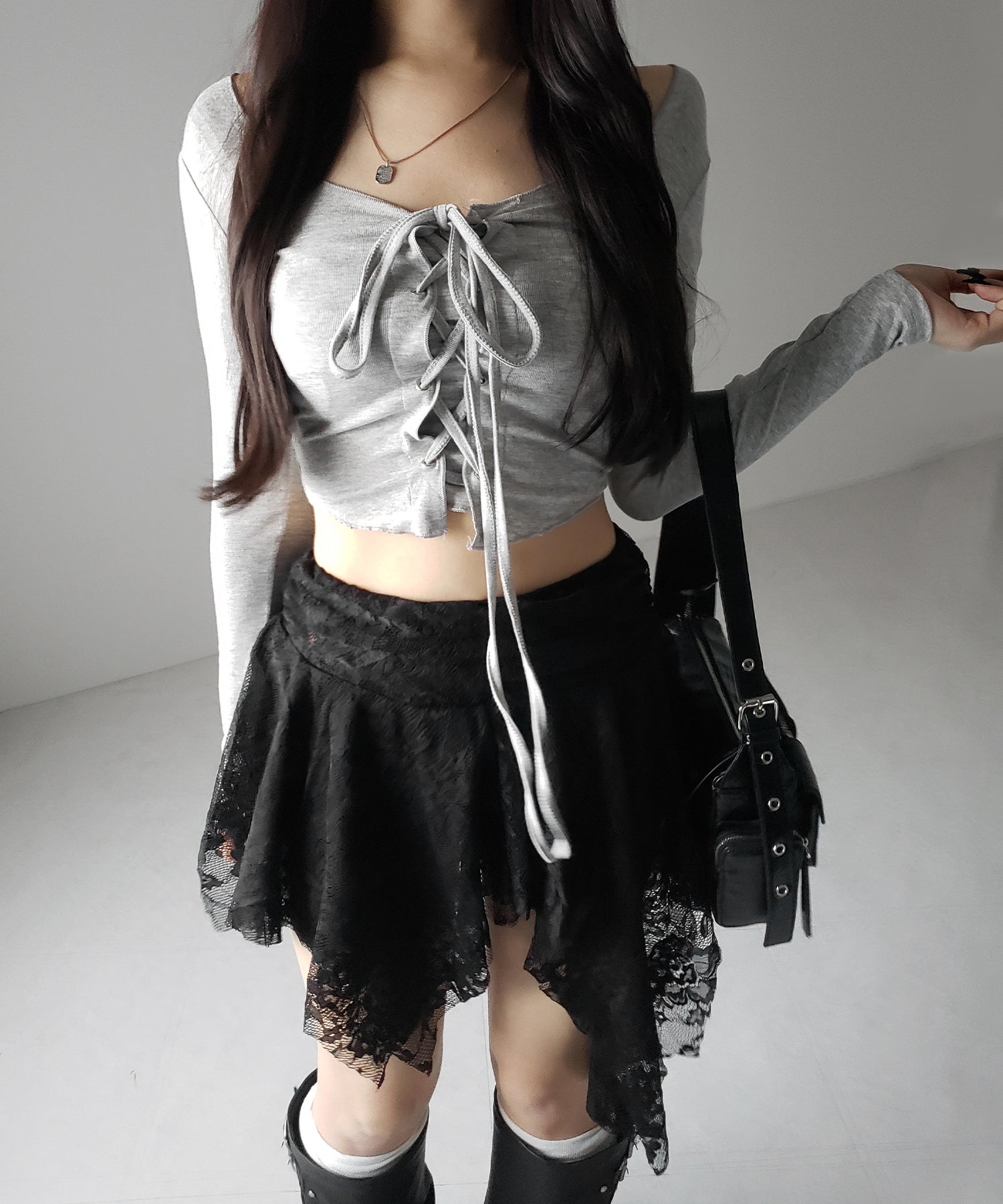 【 インパン裏地付】アシンメトリーフリルレースミニスカート / asymmetry frill lace mini skirt