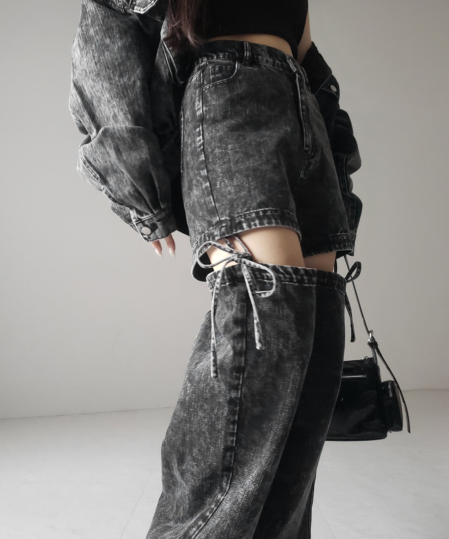 【 セットアップ着用可能 】2WAYヴィンテージケミカルブリーチカットアウトリボンデニム / 2WAY vintage chemical bleach cutout ribbon denim