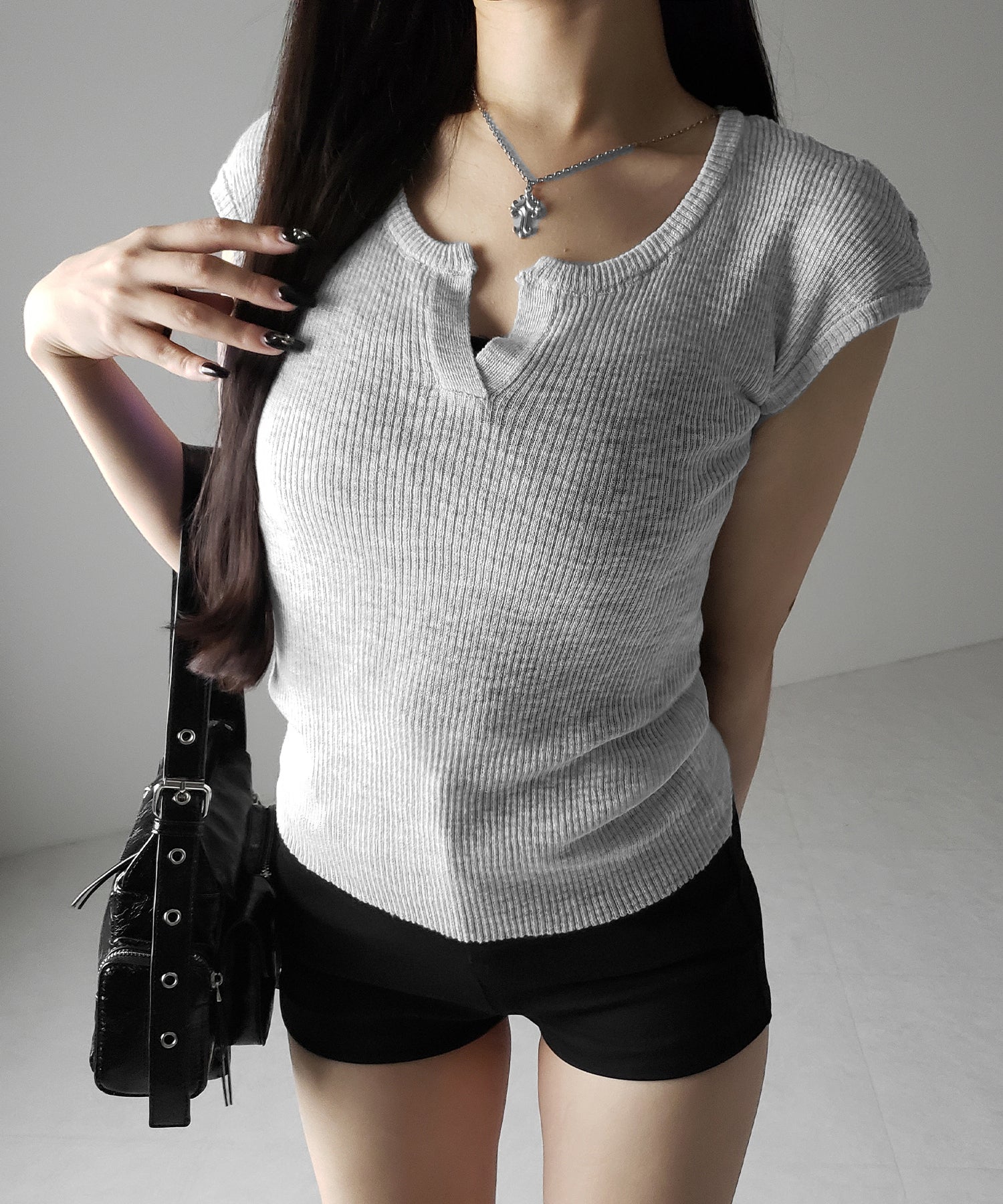 キーネックルーズシアーリブニットトップス / key neck loose sheer rib knit tops