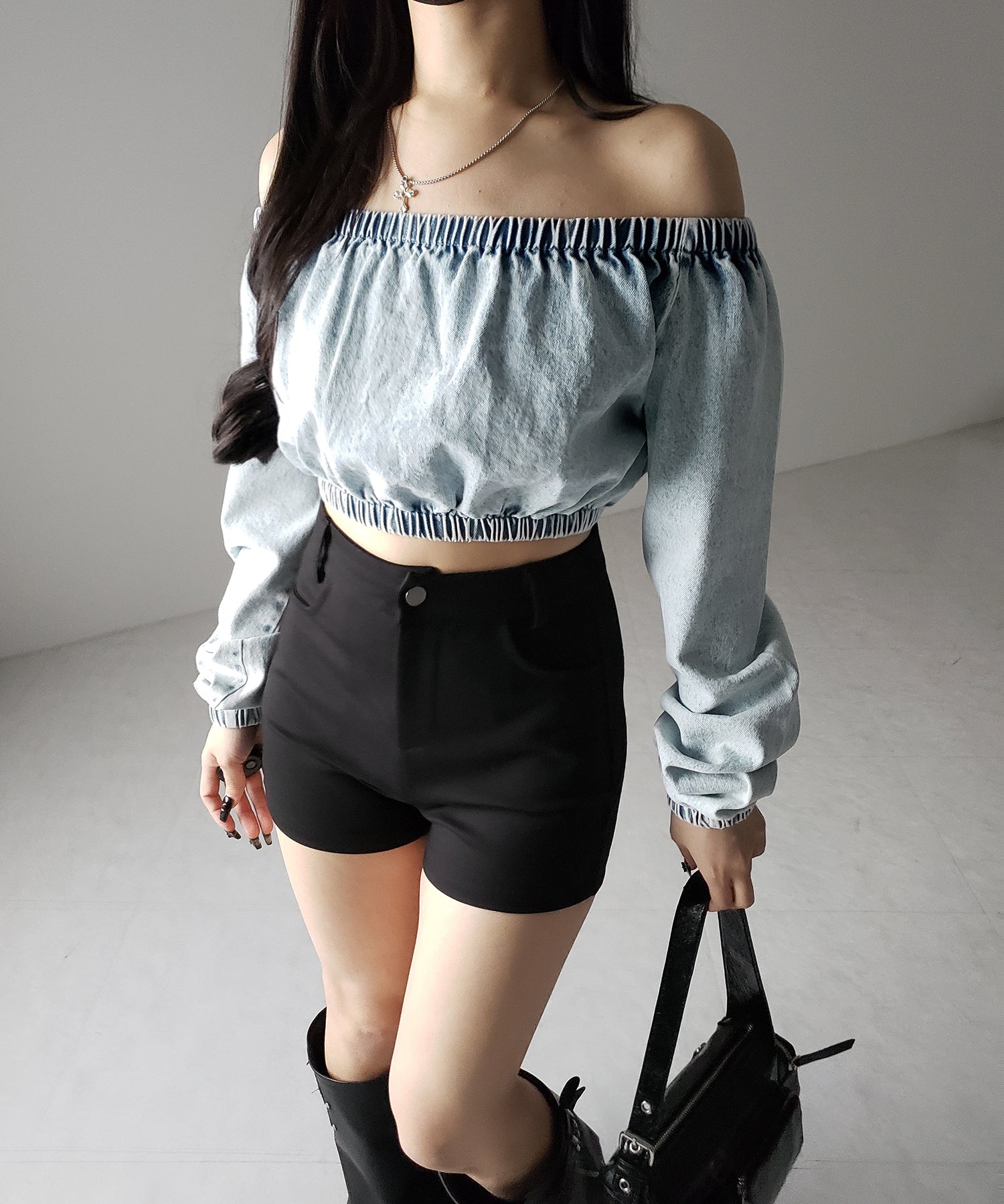 【 2color 】ヴィンテージデニムギャザーオフショルトップス / vintage denim gathered off shoulder tops