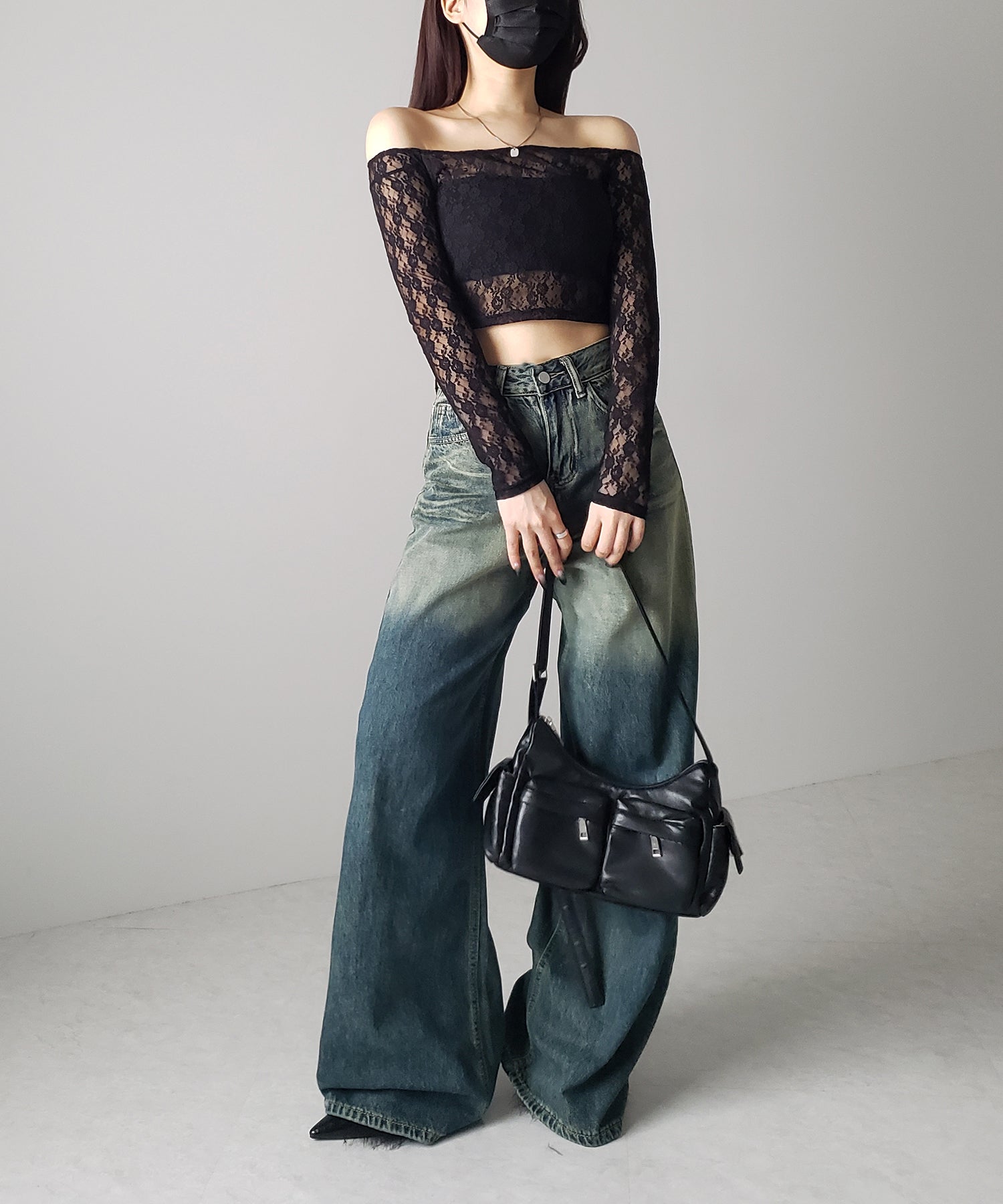 【 2color 】オフショルショートレーストップス / off-shoulder short lace tops