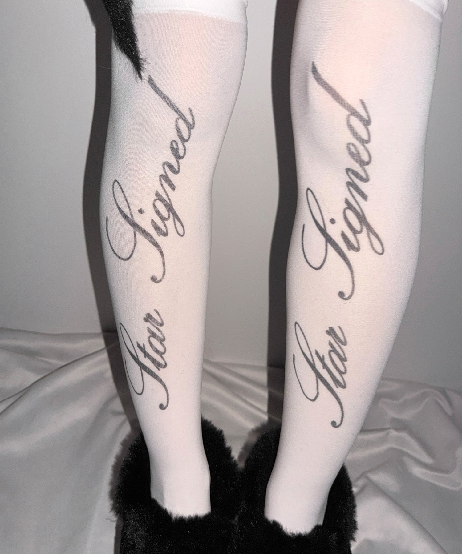 【 選べる3柄アソート 】レタリングロゴシアーニーハイソックス / lettering logo sheer knee high socks