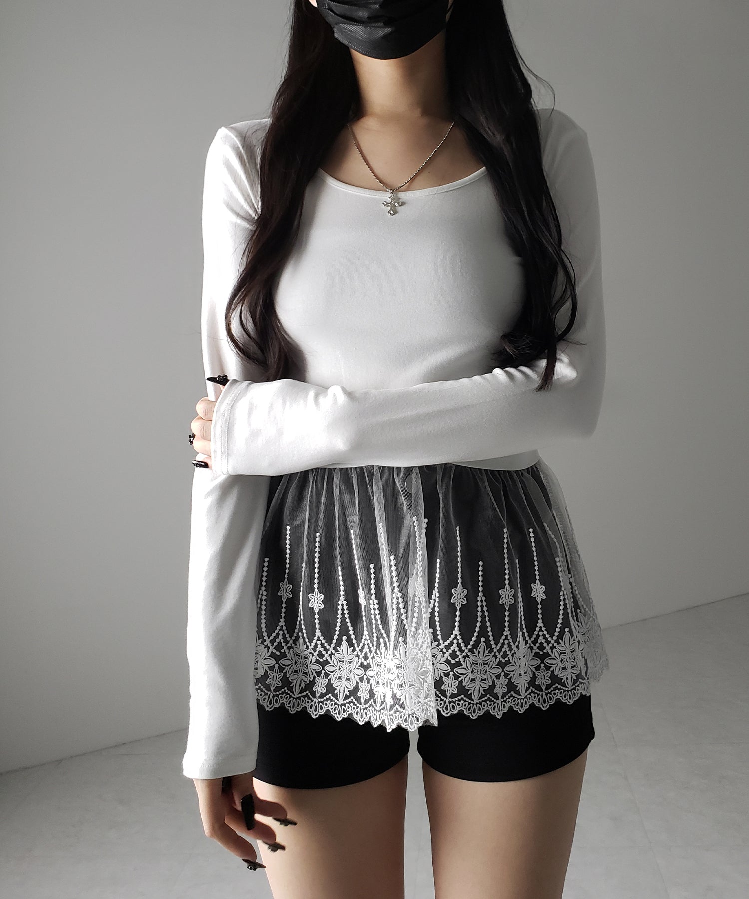 【 2color 】裾レースフリルレイヤード長袖トップス / hem lace frill layered long sleeve tops