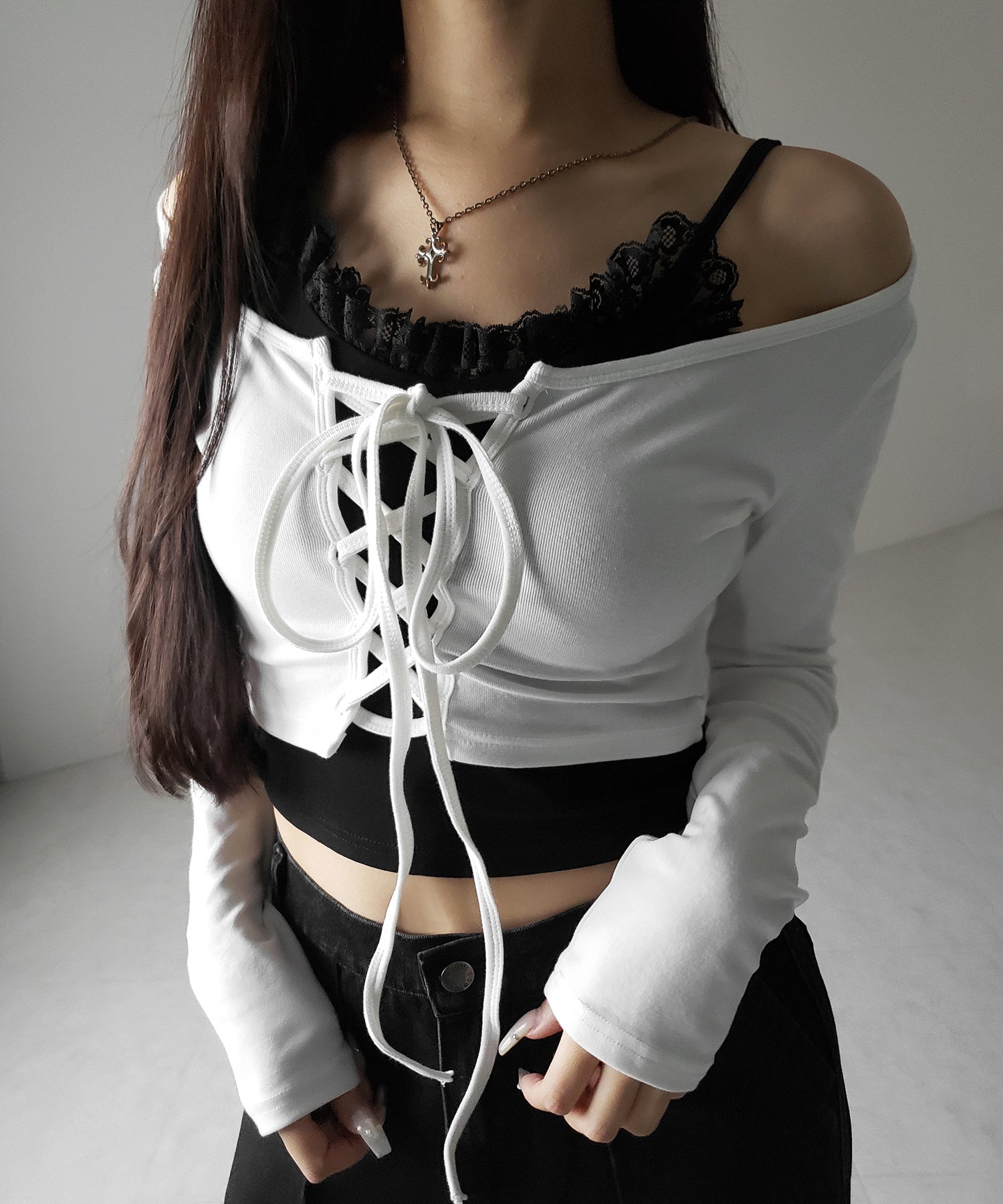 【 新色ピンクが追加!/2点セット 】レースアップリボンショートトップス + レースキャミ SET / lace up ribbon short tops + lace cami SET