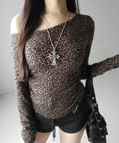 レオパードワンショルシャーリングリブカットソートップス / leopard one shoulder shirring rib cutsew tops