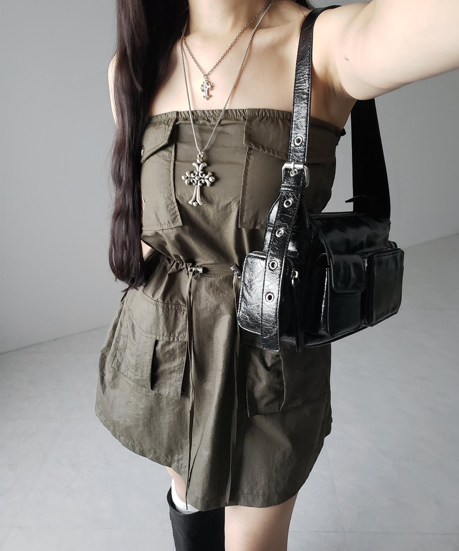 【 2color 】アウトポケットナイロンカーゴミニワンピ /out pocket nylon cargo mini onepiece