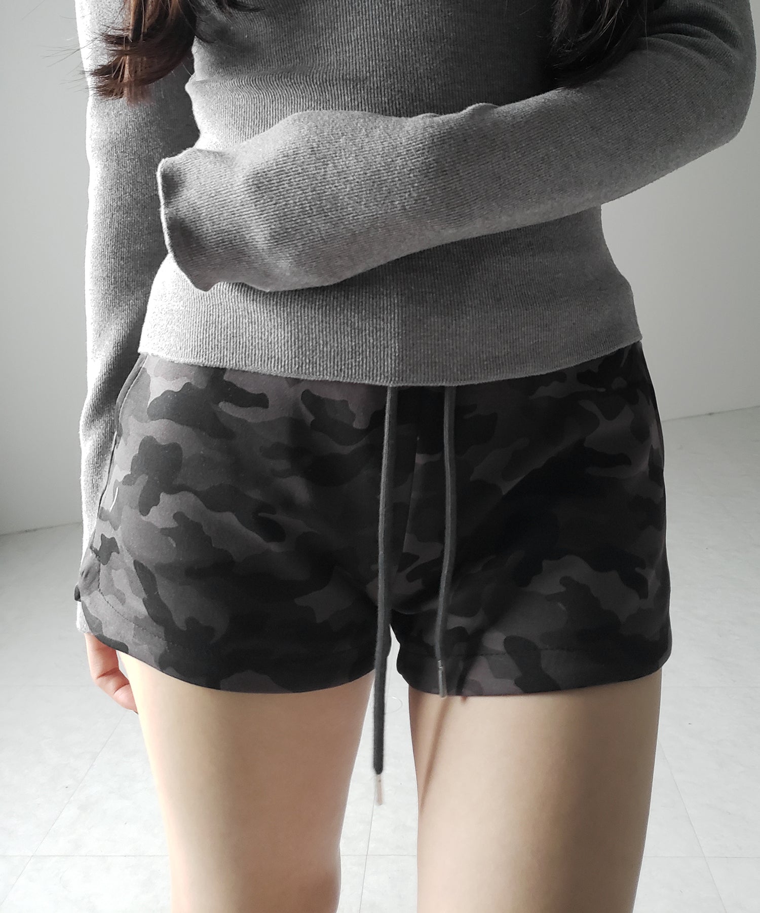 ヴィンテージカモフラタイトショートパンツ / Vintage camouflage tight short pants