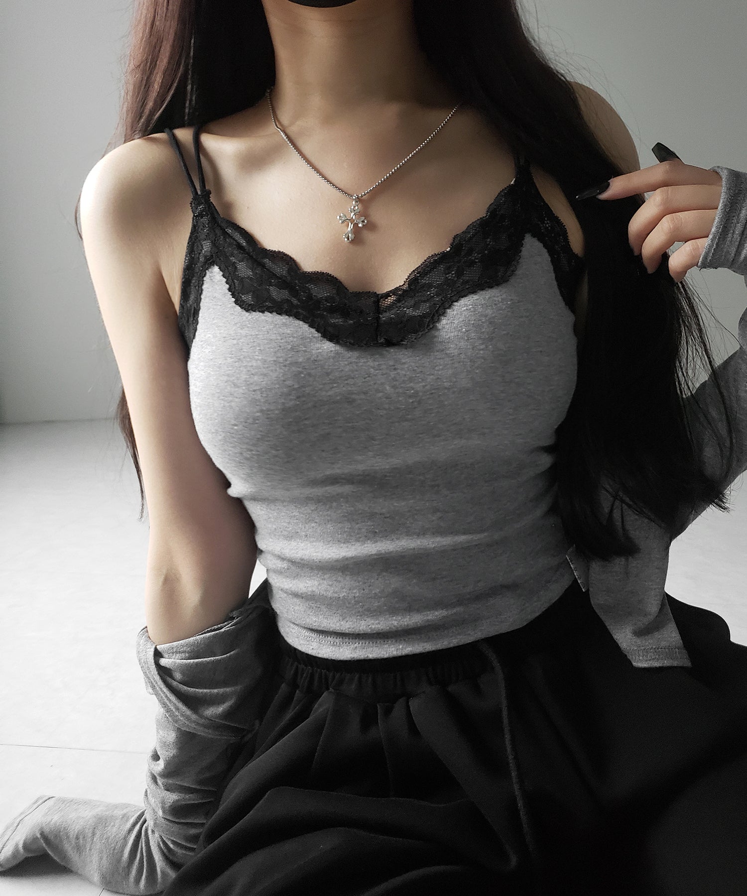 【 新色ピンク追加!カップ付き 】配色レースクロップドリブキャミソール / bicolor lace cropped rib camisole