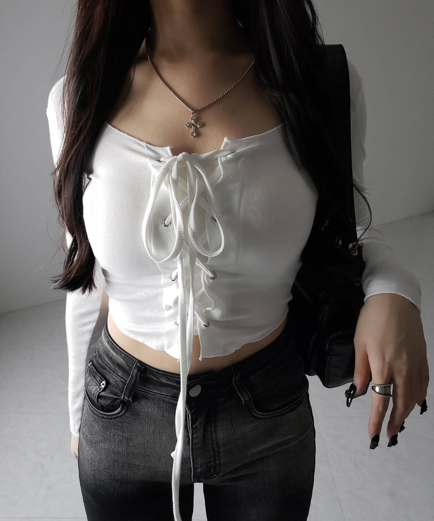 【 3color 】レースアップフロントリボンショートスリムトップス / lace up front ribbon short slim tops