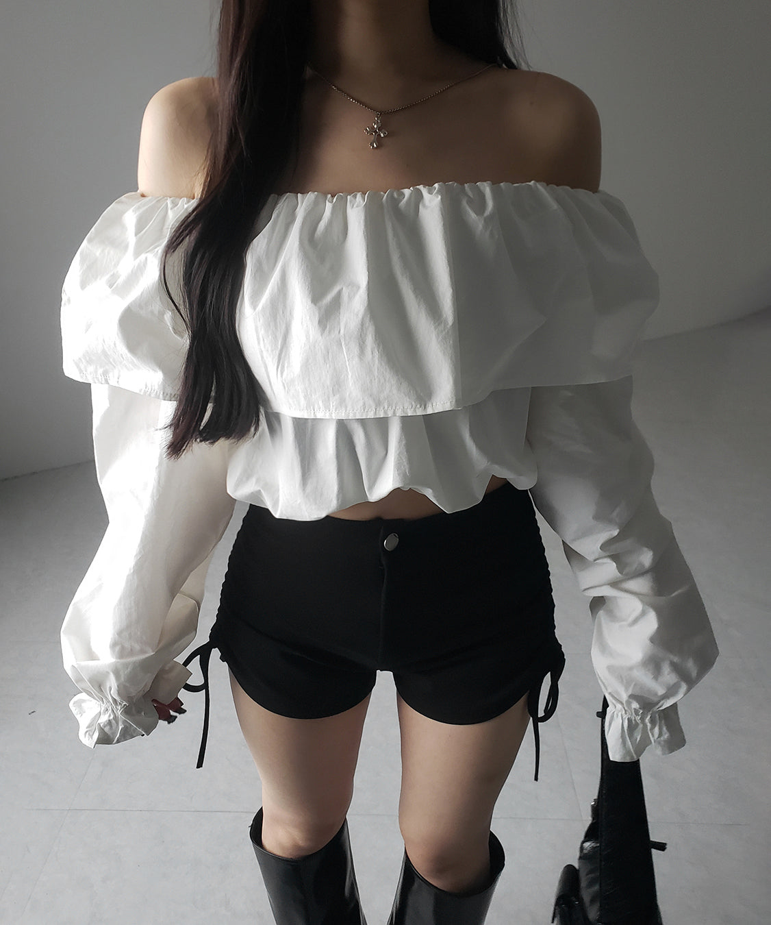 オフショルダーフリルショートブラウス /off shoulder frill short blouse