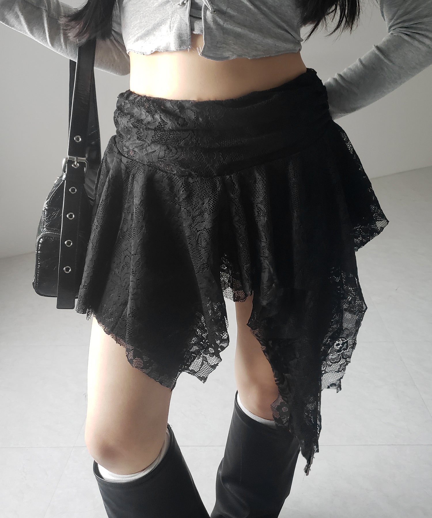 【 インパン裏地付】アシンメトリーフリルレースミニスカート / asymmetry frill lace mini skirt