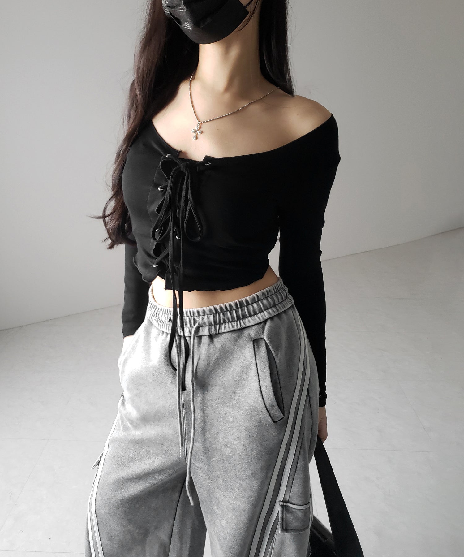 【 3color 】レースアップフロントリボンショートスリムトップス / lace up front ribbon short slim tops