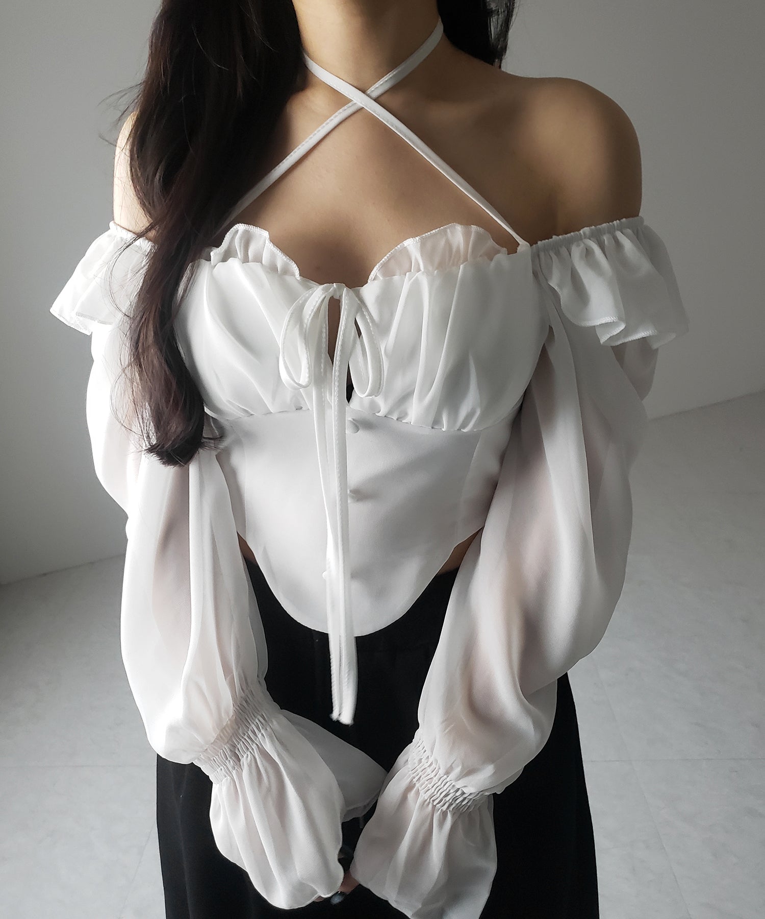 【 2WAY 】フロントリボンクロスネックオフショルシフォンブラウス / front ribbon cross neck off-shoulder chiffon blouse