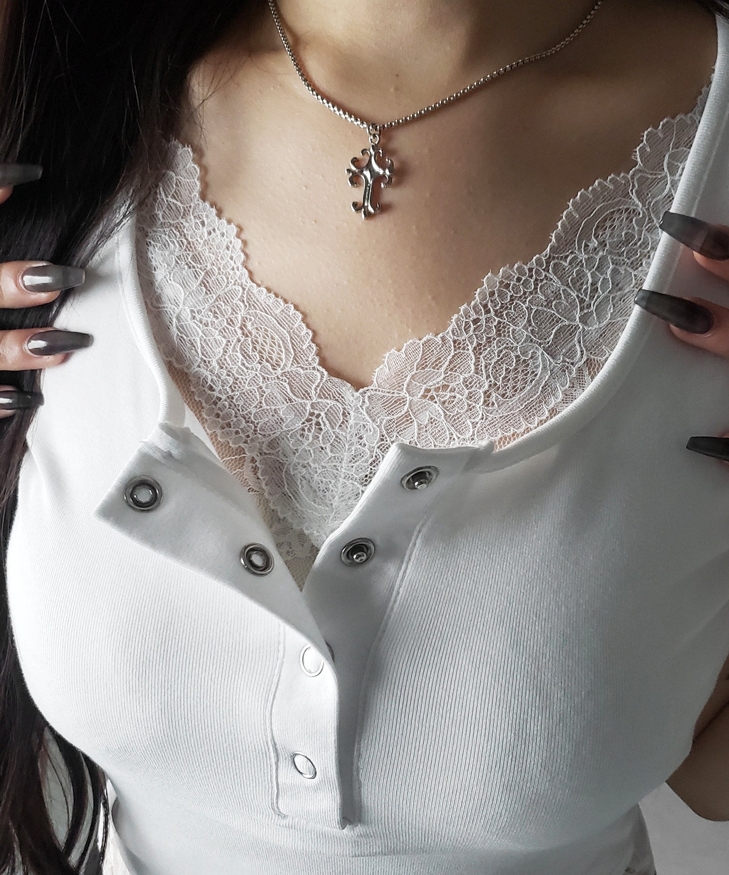 レースレイヤードヘンリーネックスクエア半袖Tシャツ / lace layered henley neck square short sleeve T-shirt