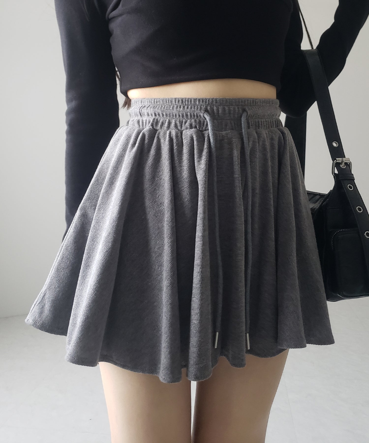 【インナーパンツ裏地付 】ハイウエストカットフレアミニスカート / High waist cut flare mini skirt