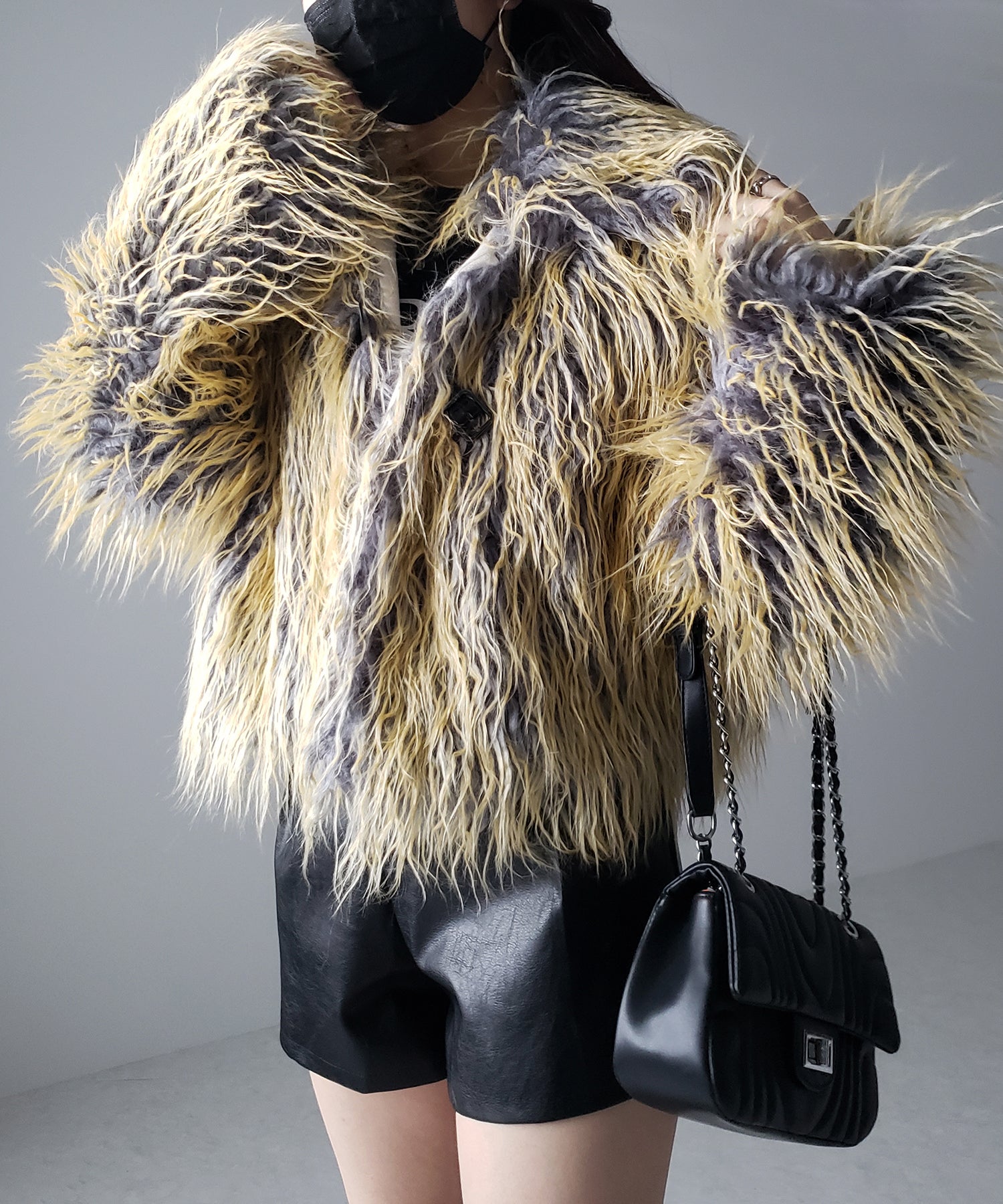 【 2color 】グラデーションシャギーファーモンスターボリュームコート/ gradation shaggy fur monster volume coat