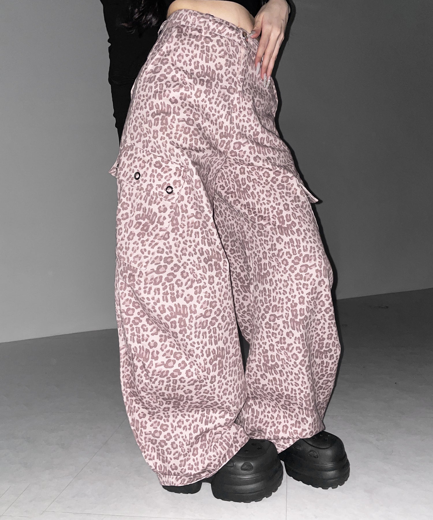 ヴィンテージライクピンクレオパードバレルカーゴパンツ / vintage like pink leopard barrel cargo pants