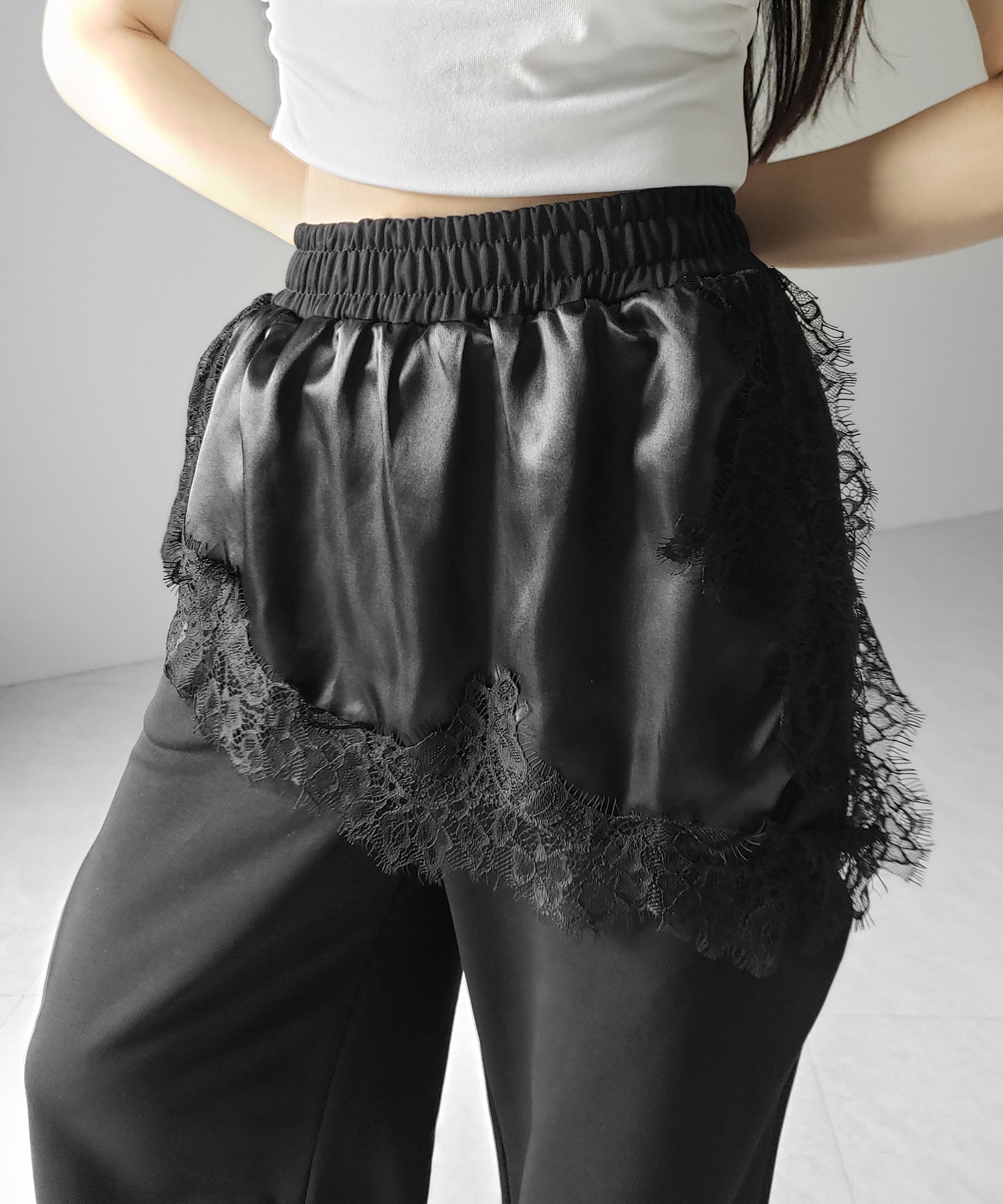 レースドッキングレイヤードスウェットワイドパンツ / lace docking layered sweat wide pants