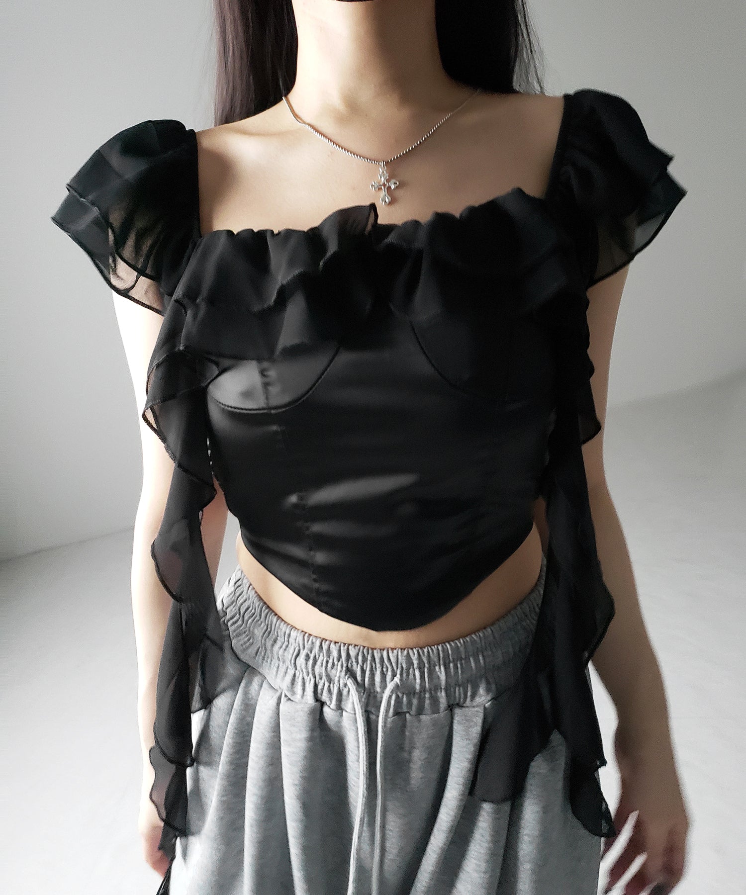 【 2WAY 】シアーフリルコルセットサテンショートブラウス / sheer frill corset satin short blouse