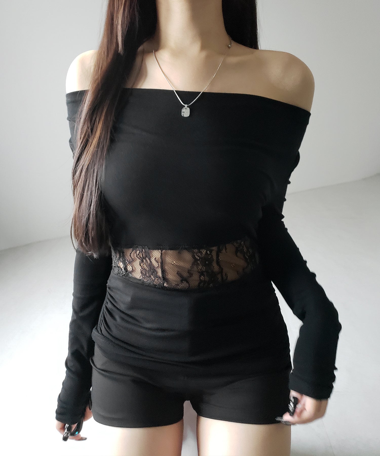 【 2color 】ウエストレースカットアウトオフショルトップス / waist lace cutout offshoulder tops