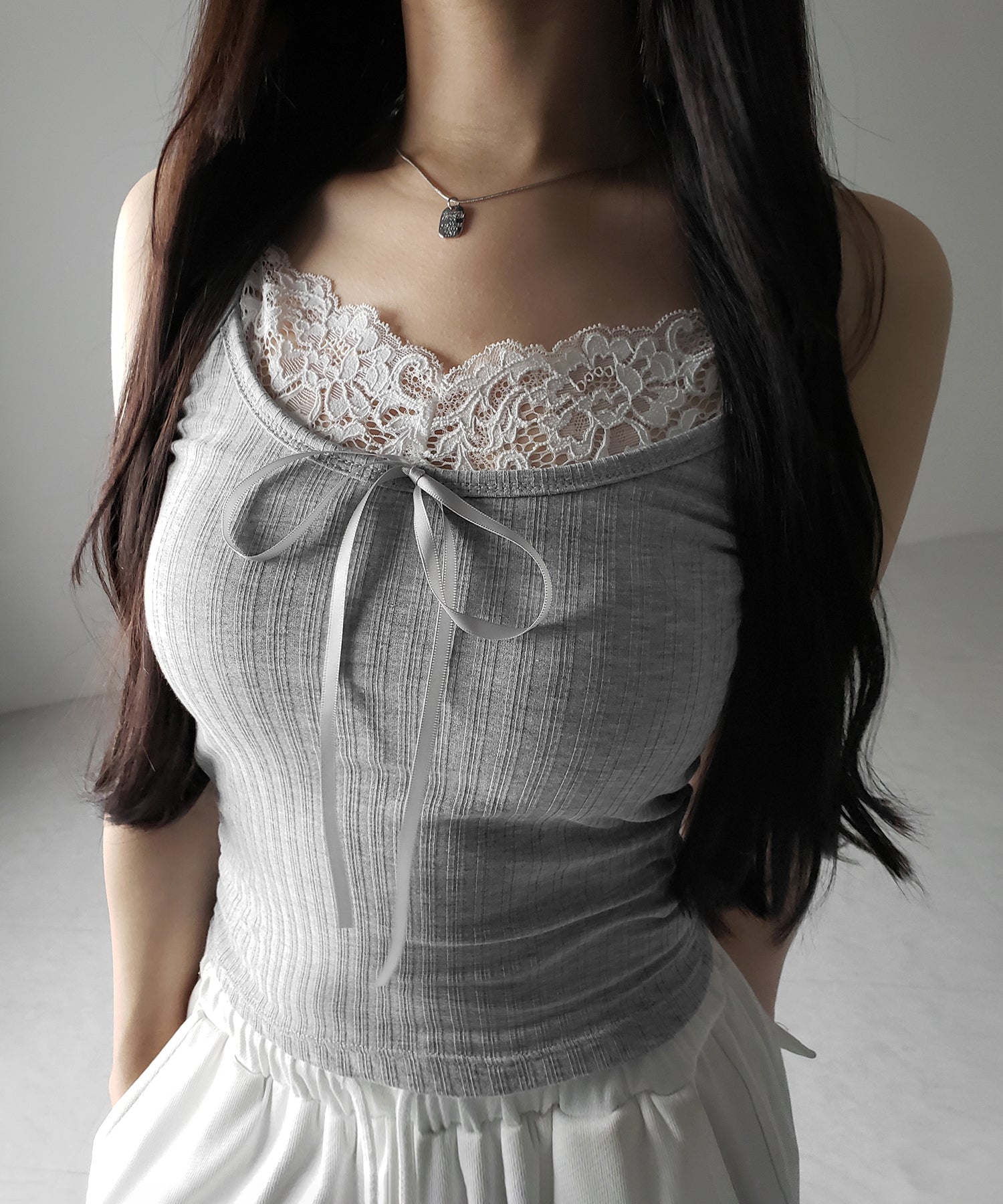 【 カップ付き 】フロントリボンレースドッキングキャミソール /front ribbon lace docking camisole