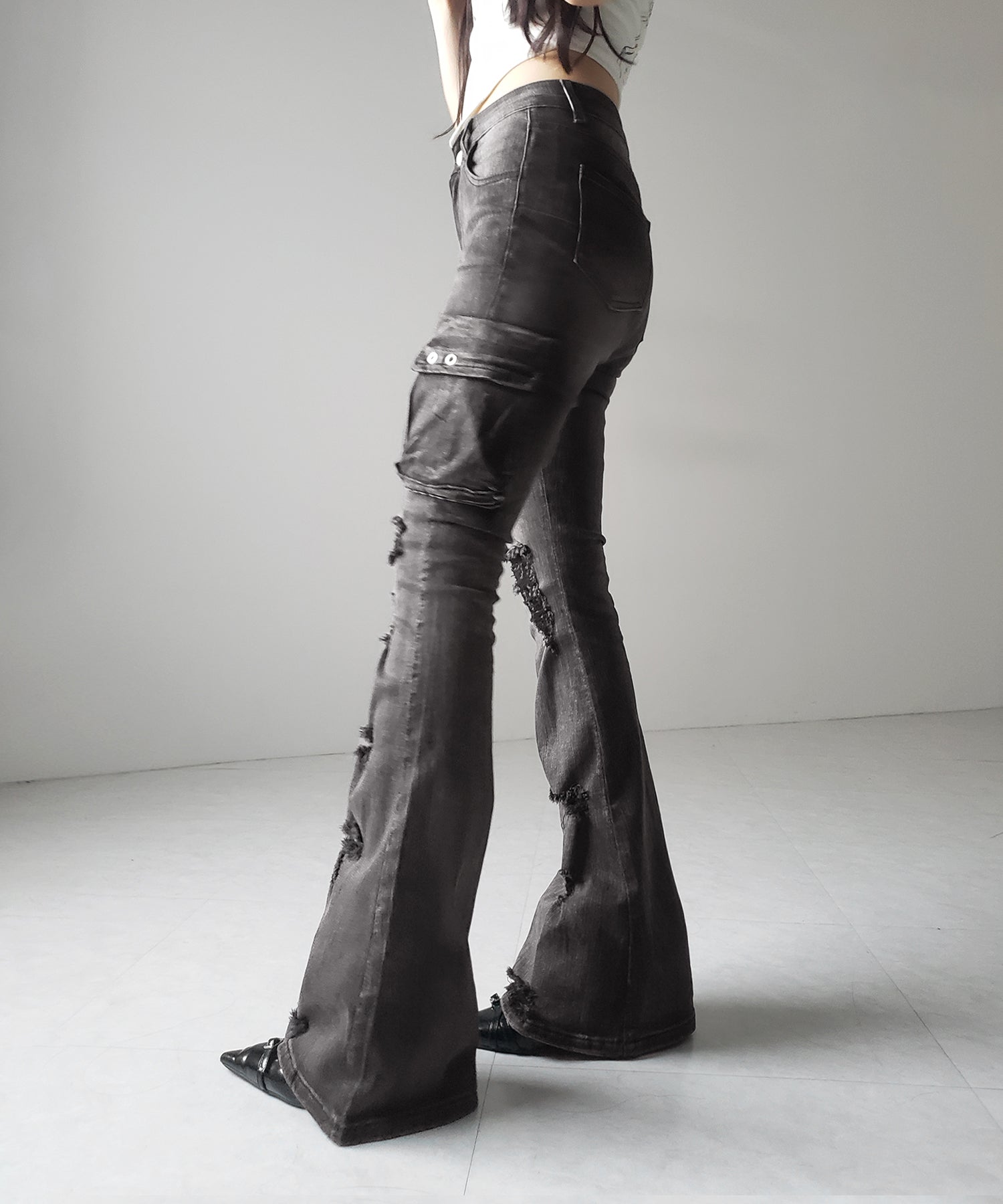 【 2color / 4size 】カーゴデザインヴィンテージライクダメージストレッチフレアデニム / cargo design vintage-like damage stretch flare denim