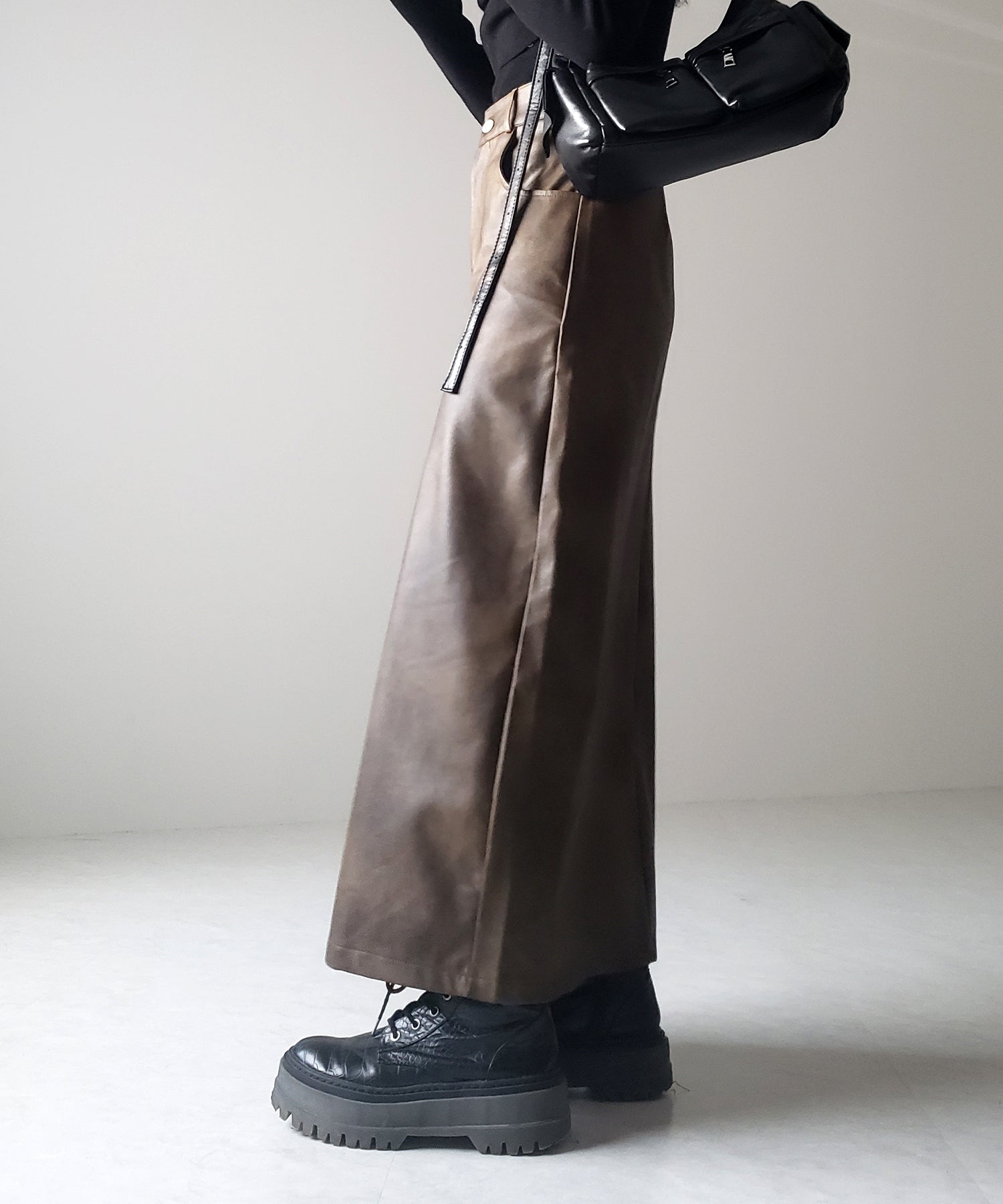 【 3color / 3size 】フロントスリットヴィンテージフェイクレザースカート