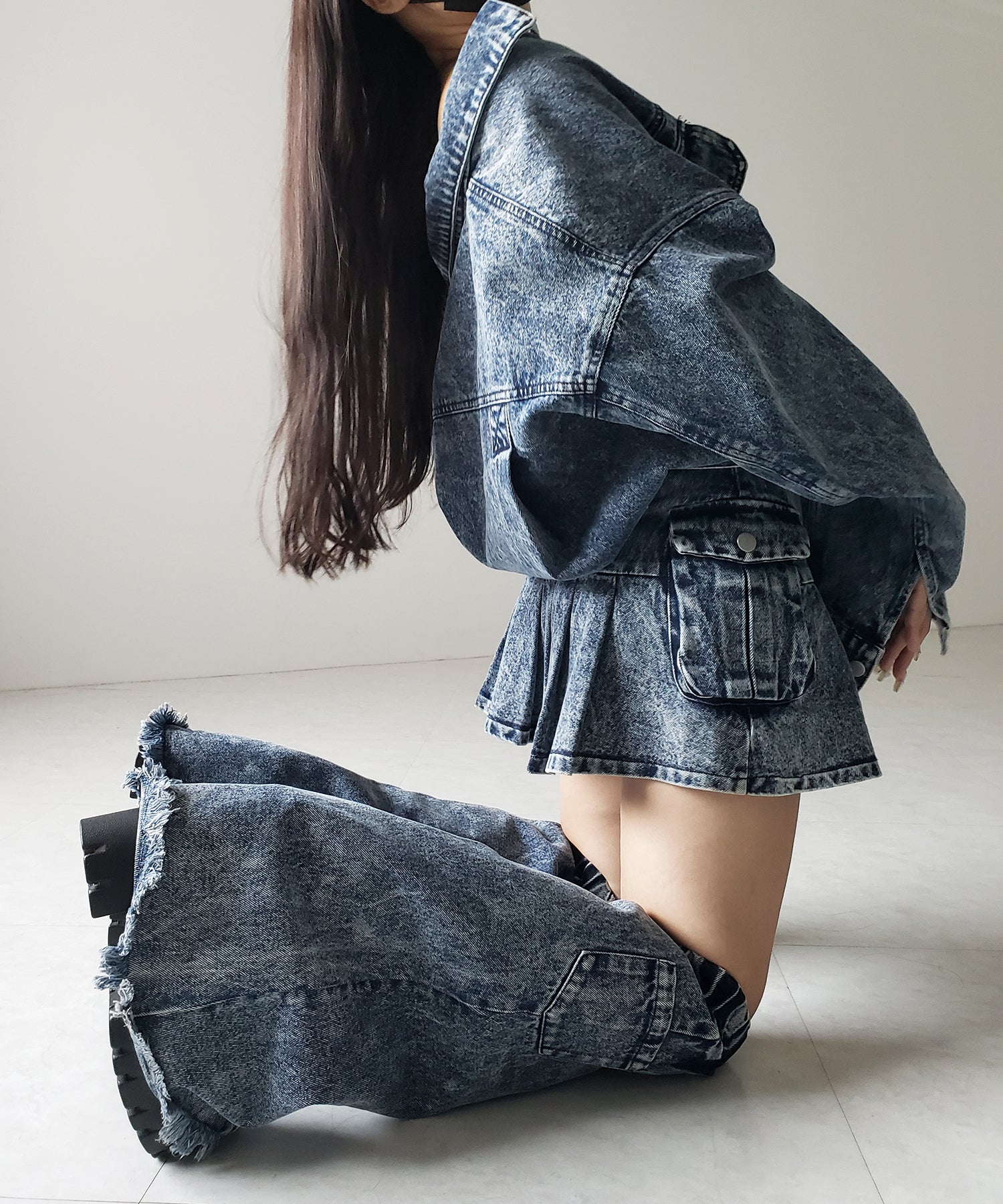 【 セットアップ着用可能 】ヴィンテージケミカルブリーチプリーツデニムミニスカート / vintage bleached pleated denim mini skirt