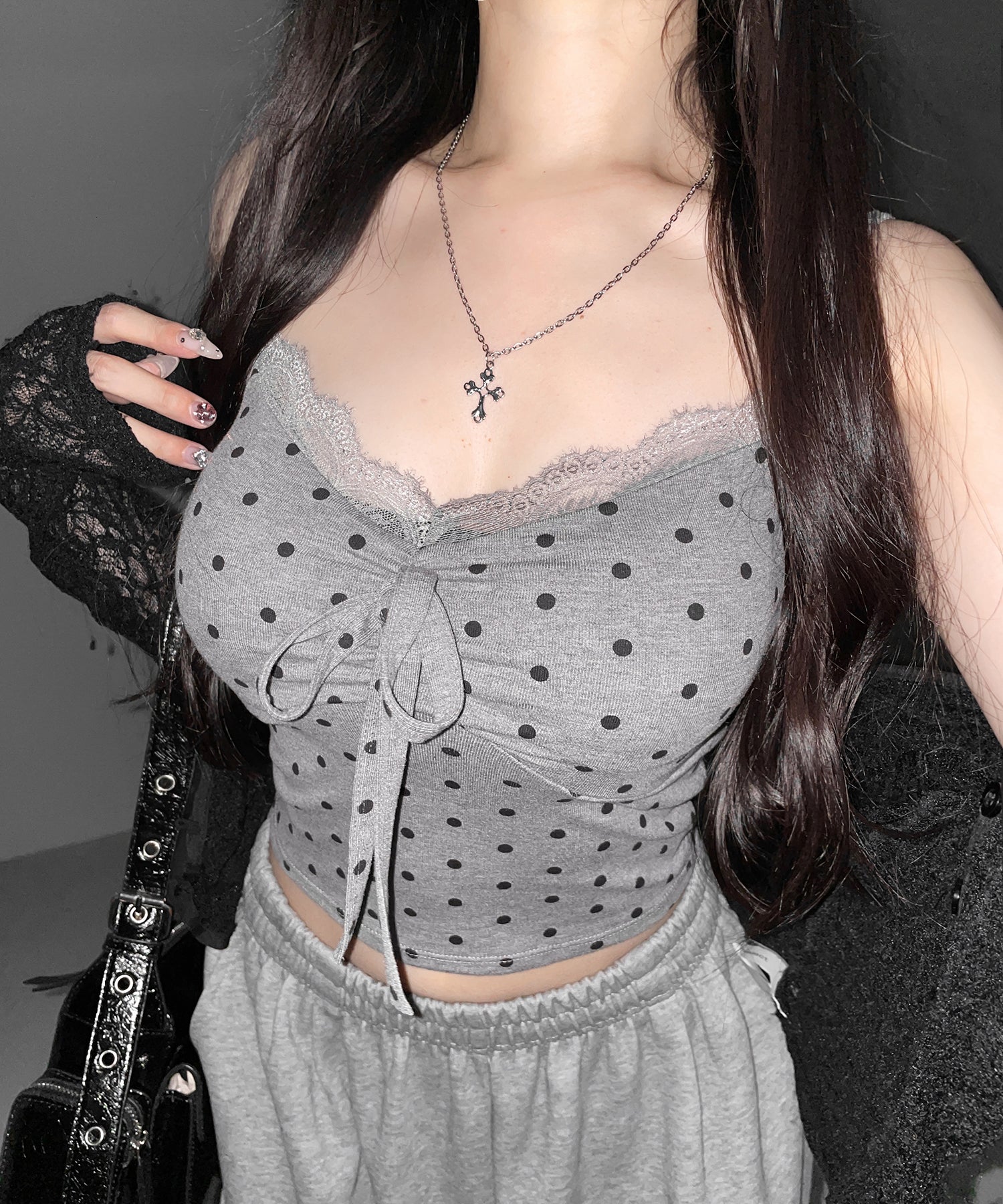 ドットレースフロントリボンキャミソール / Dot lace front ribbon camisole
