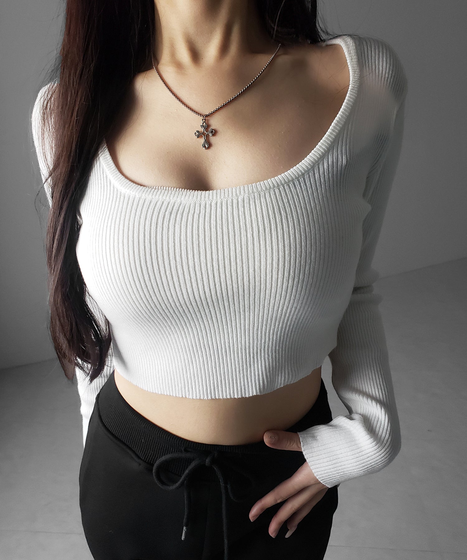 スクエアネックショートリブニットトップス / square neck short rib knit tops