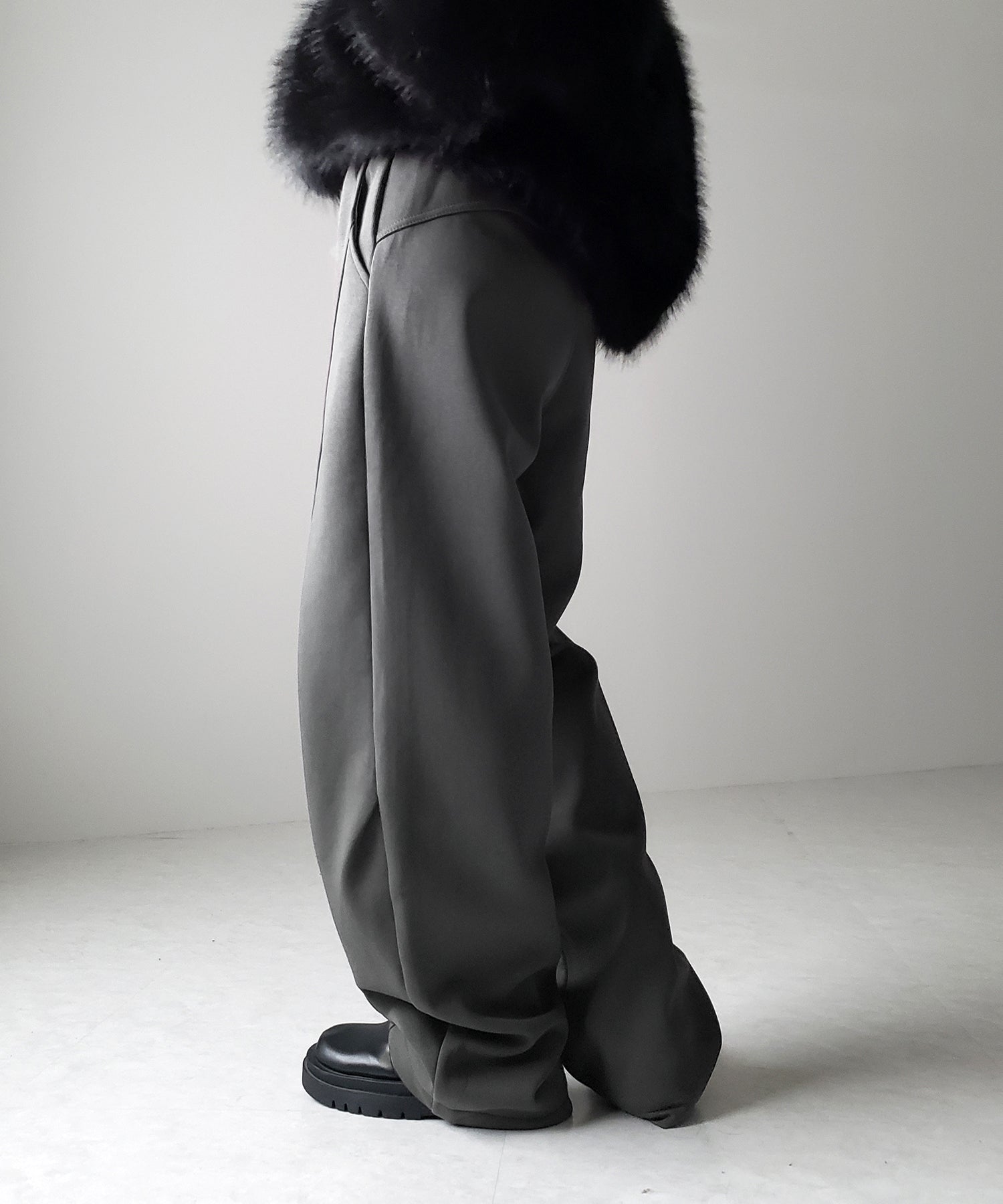 【 裏起毛 】カーブラインサイドタックワイドスウェットパンツ