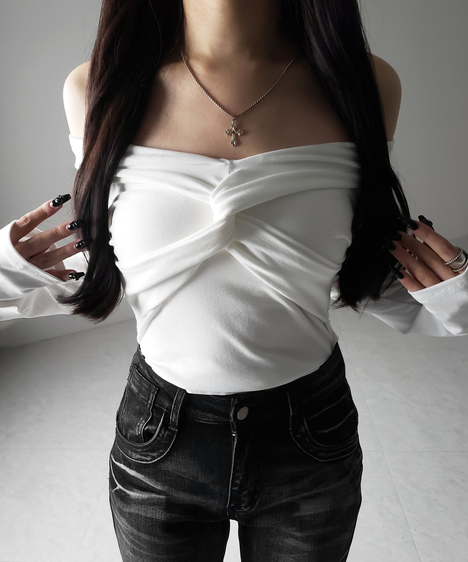【 2color 】クロスギャザーオフショルカットソートップス / cross gather off shoulder cutsew tops