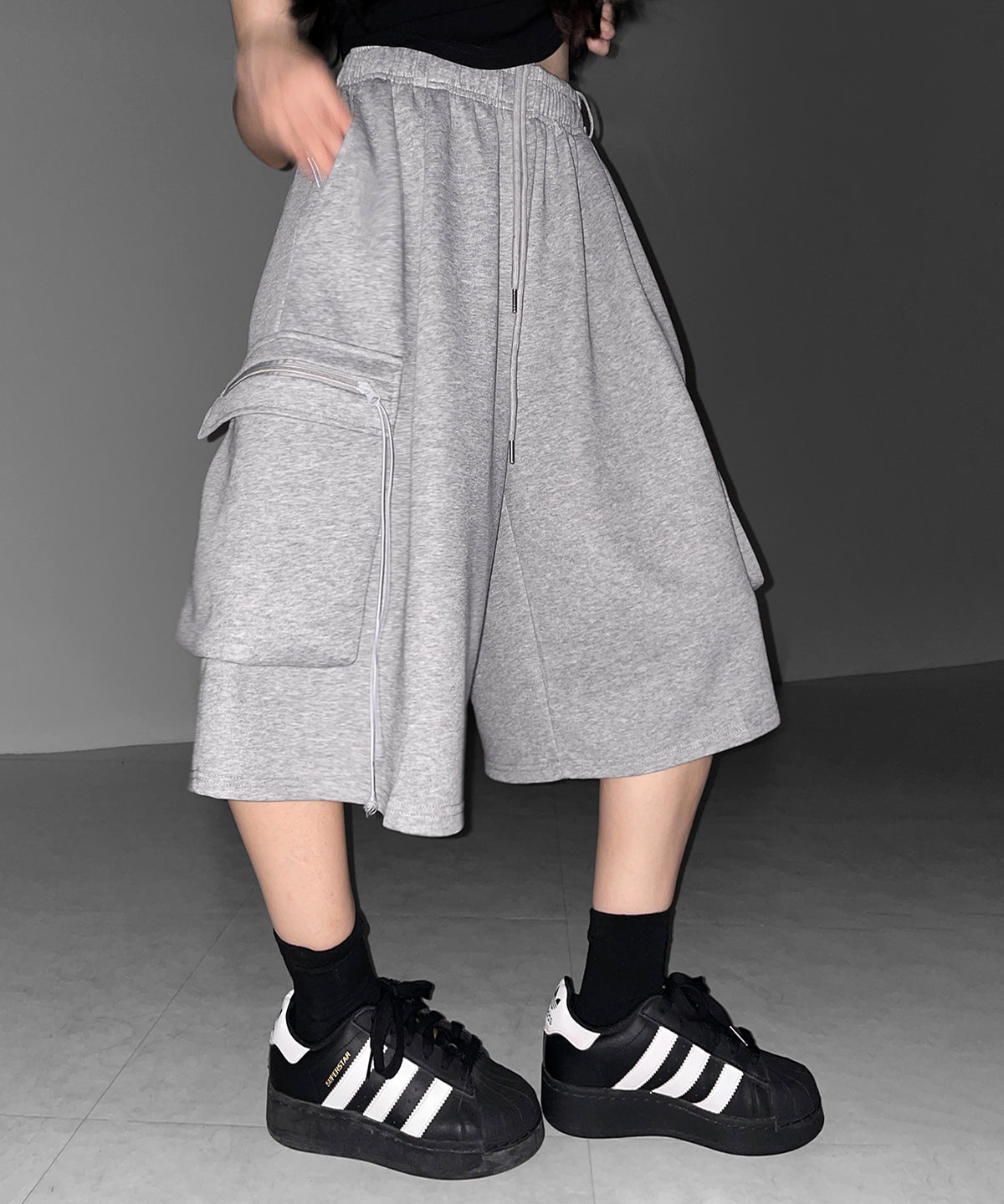タックワイドカーゴスウェットハーフパンツ / tuck wide cargo sweat half pants