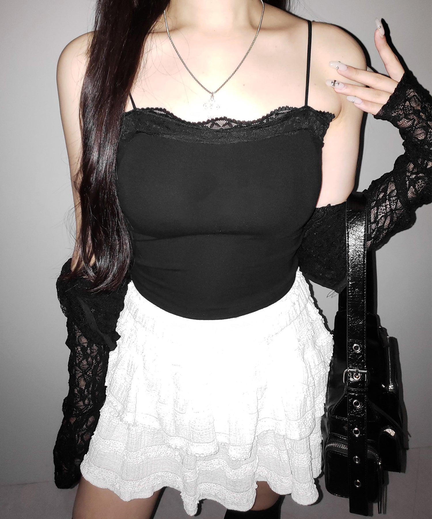 【 3color 】レース切替スクエアクロップドキャミソール / Lace switched square cropped camisole