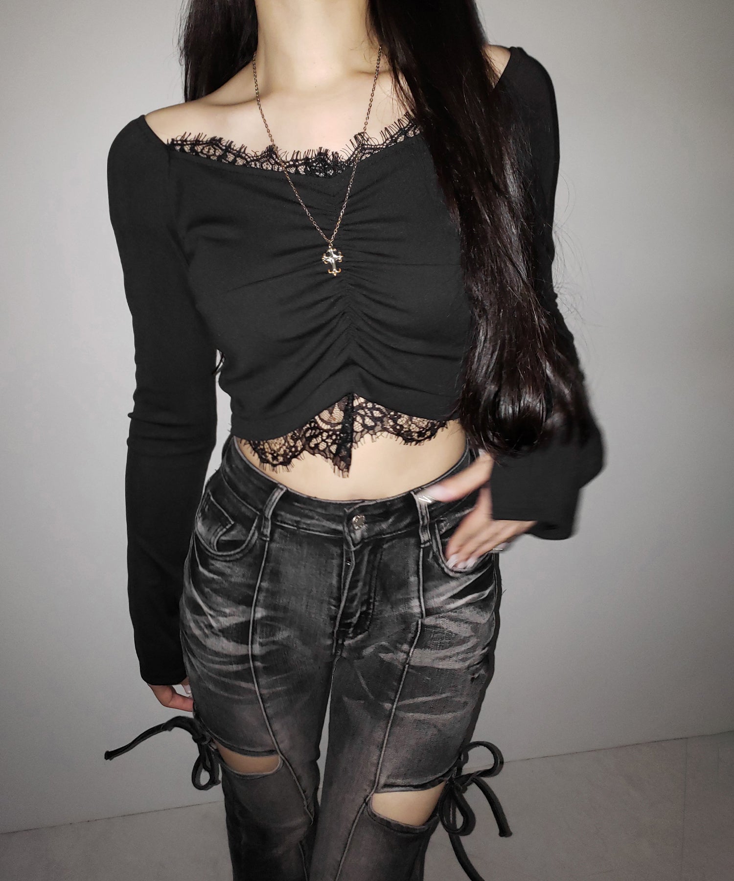 【 2color 】レースドッキングシャーリングショートカットソートップス / lace docking shirring short cutsew tops