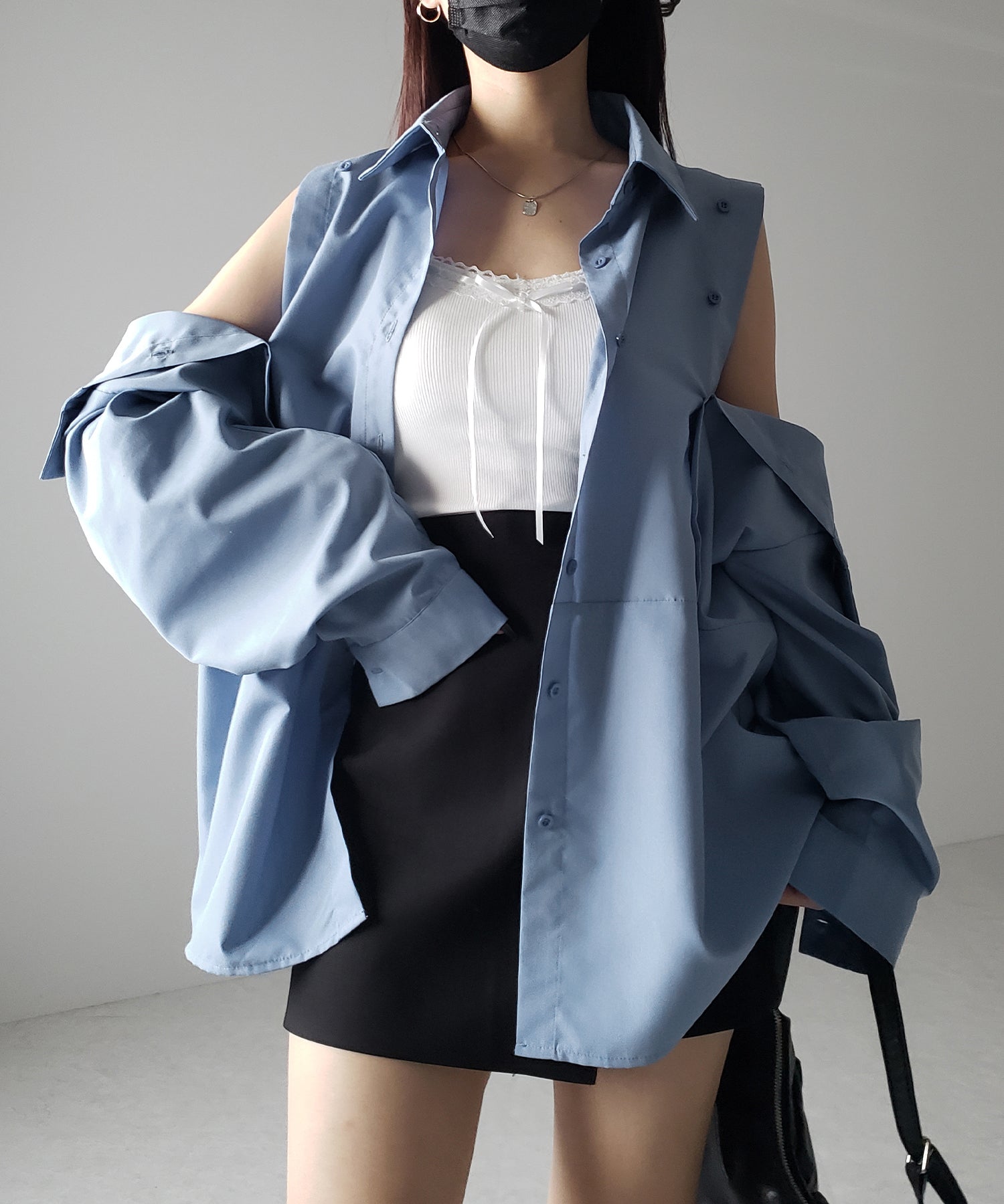 【 3color 】オープンショルダーカットアウトビッグシャツ / open shoulder cutout big shirt