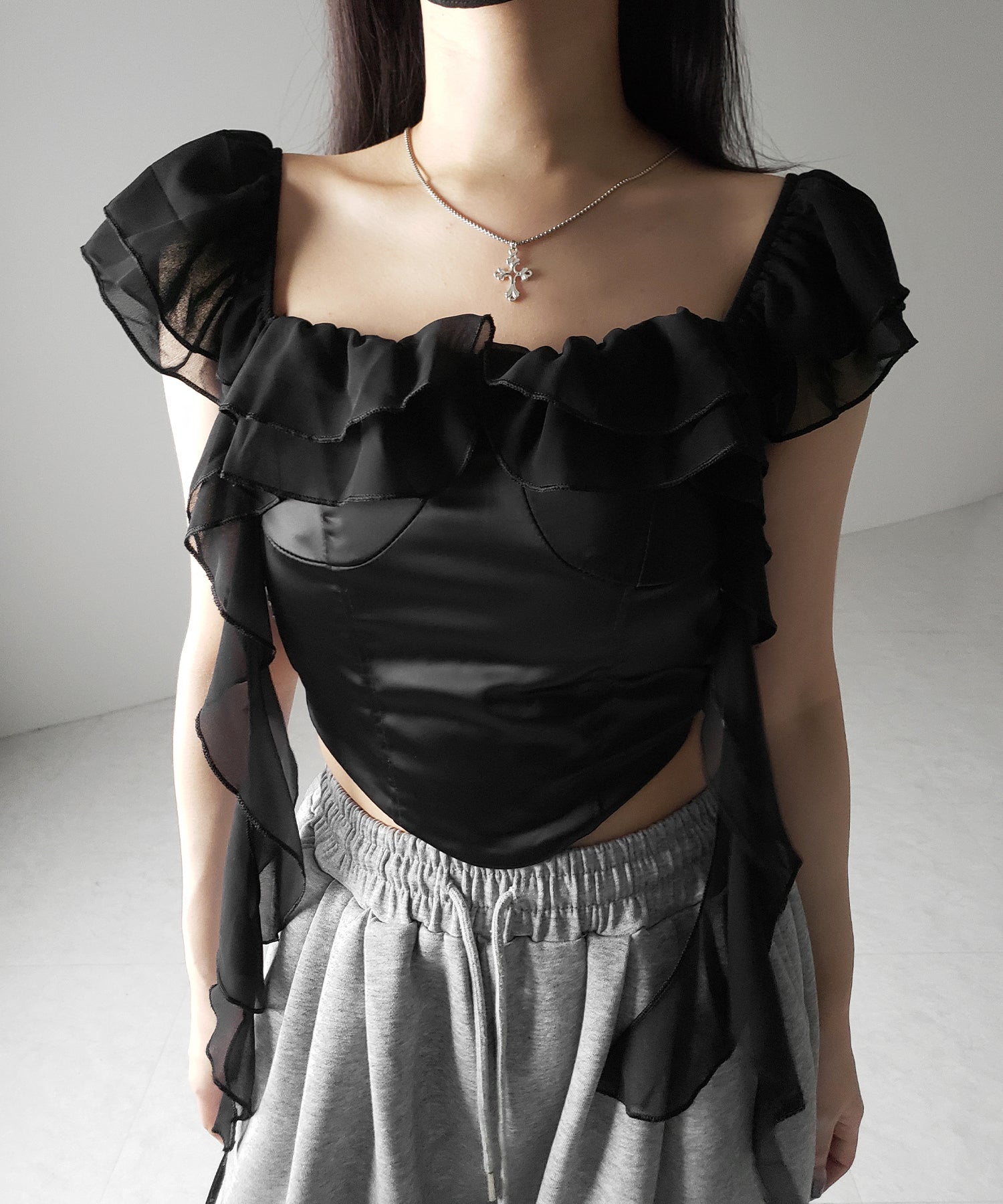 【 2WAY 】シアーフリルコルセットサテンショートブラウス / sheer frill corset satin short blouse