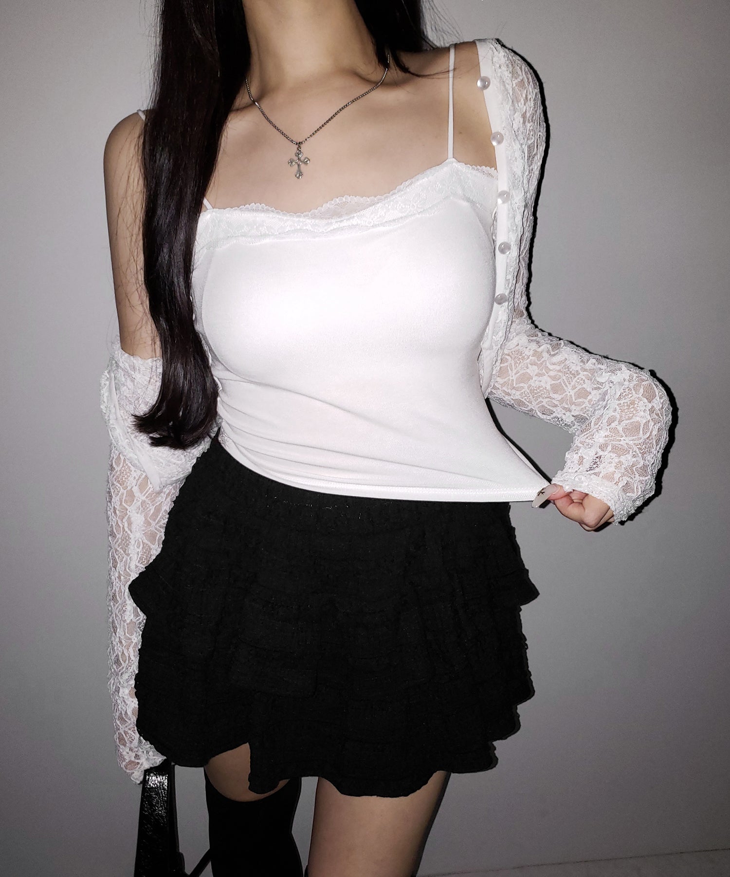 【 3color 】レース切替スクエアクロップドキャミソール / Lace switched square cropped camisole