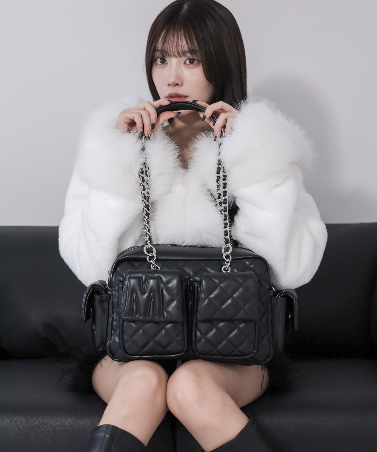 【 2WAY 】Mロゴフェイクレザーキルティングチェーンショルダーバッグ / M logo fake leather quilting chain shoulder bag