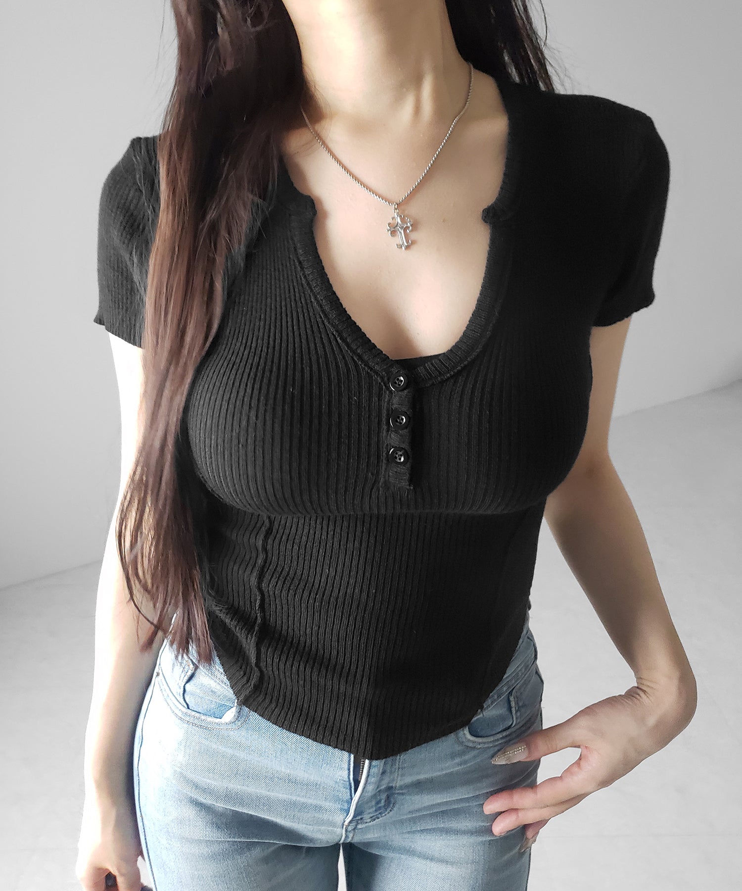 ヘンリーネックタイトフィット半袖リブニットトップス / Henley neck tight fit short sleeve rib knit tops