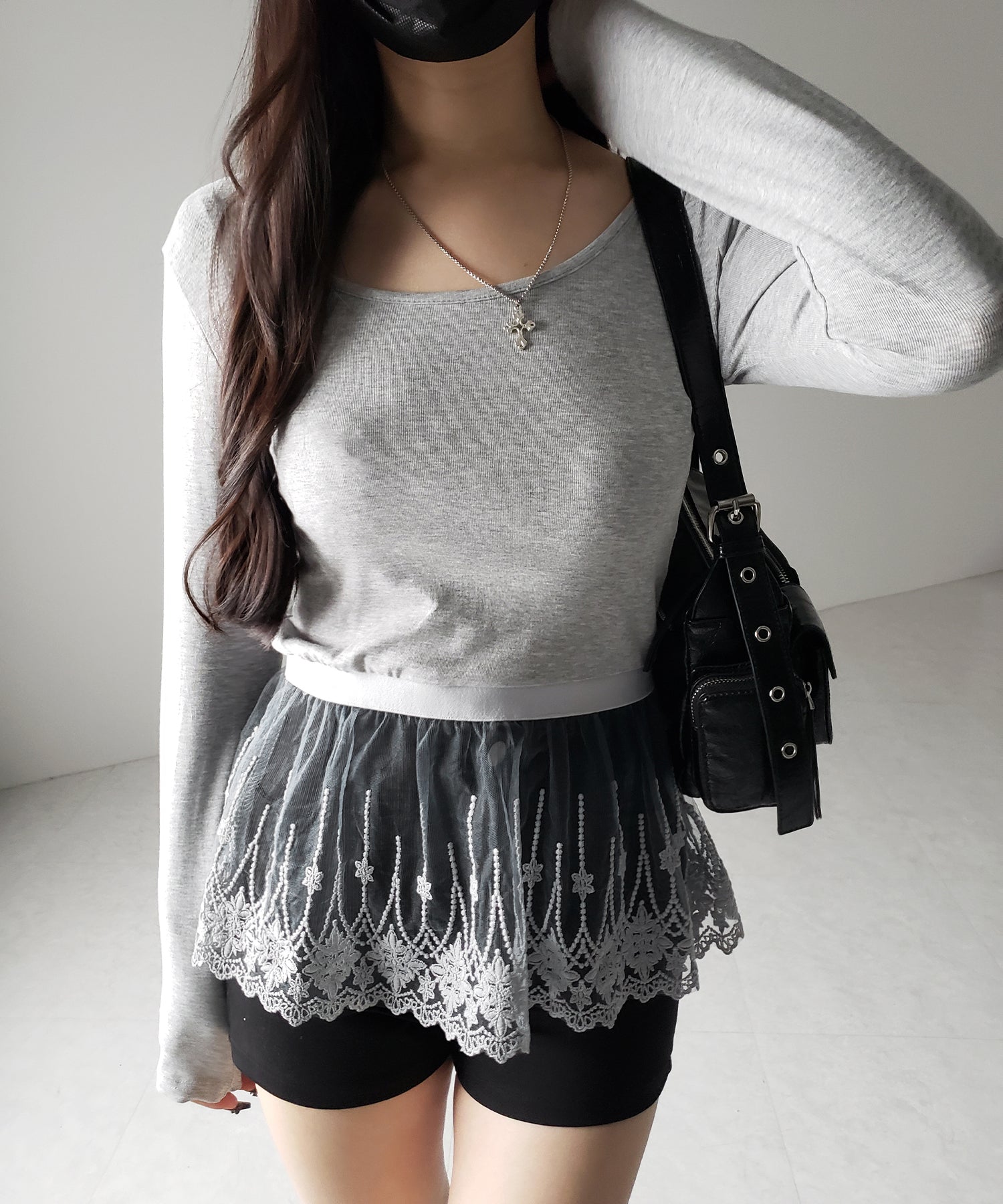 【 2color 】裾レースフリルレイヤード長袖トップス / hem lace frill layered long sleeve tops