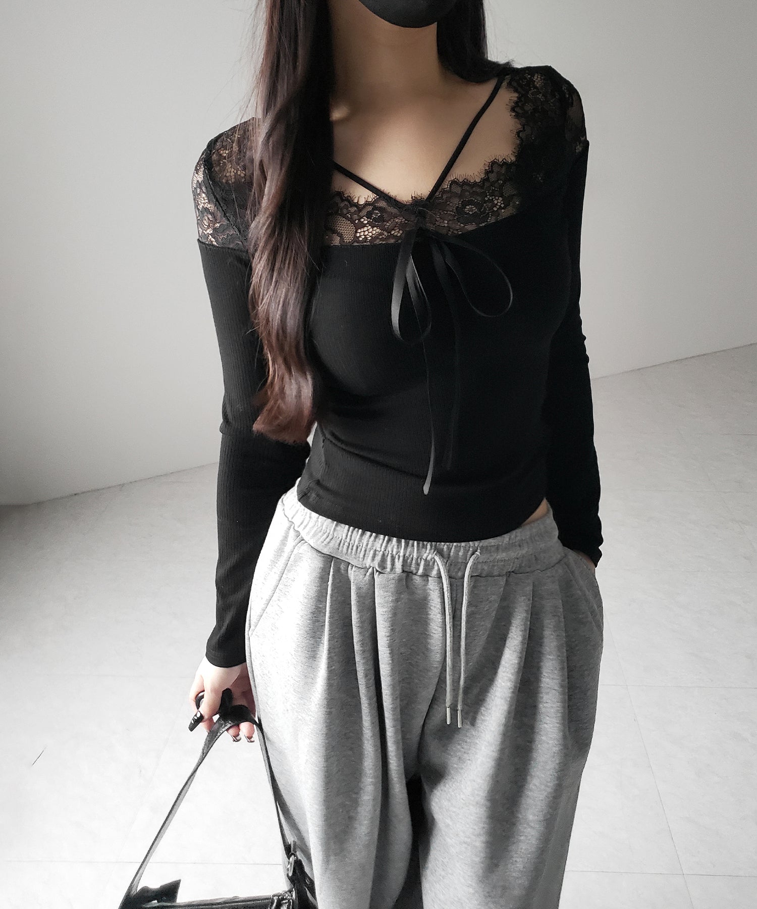 クロスストラップレース切替リブトップス / cross strap lace switching ribbed tops