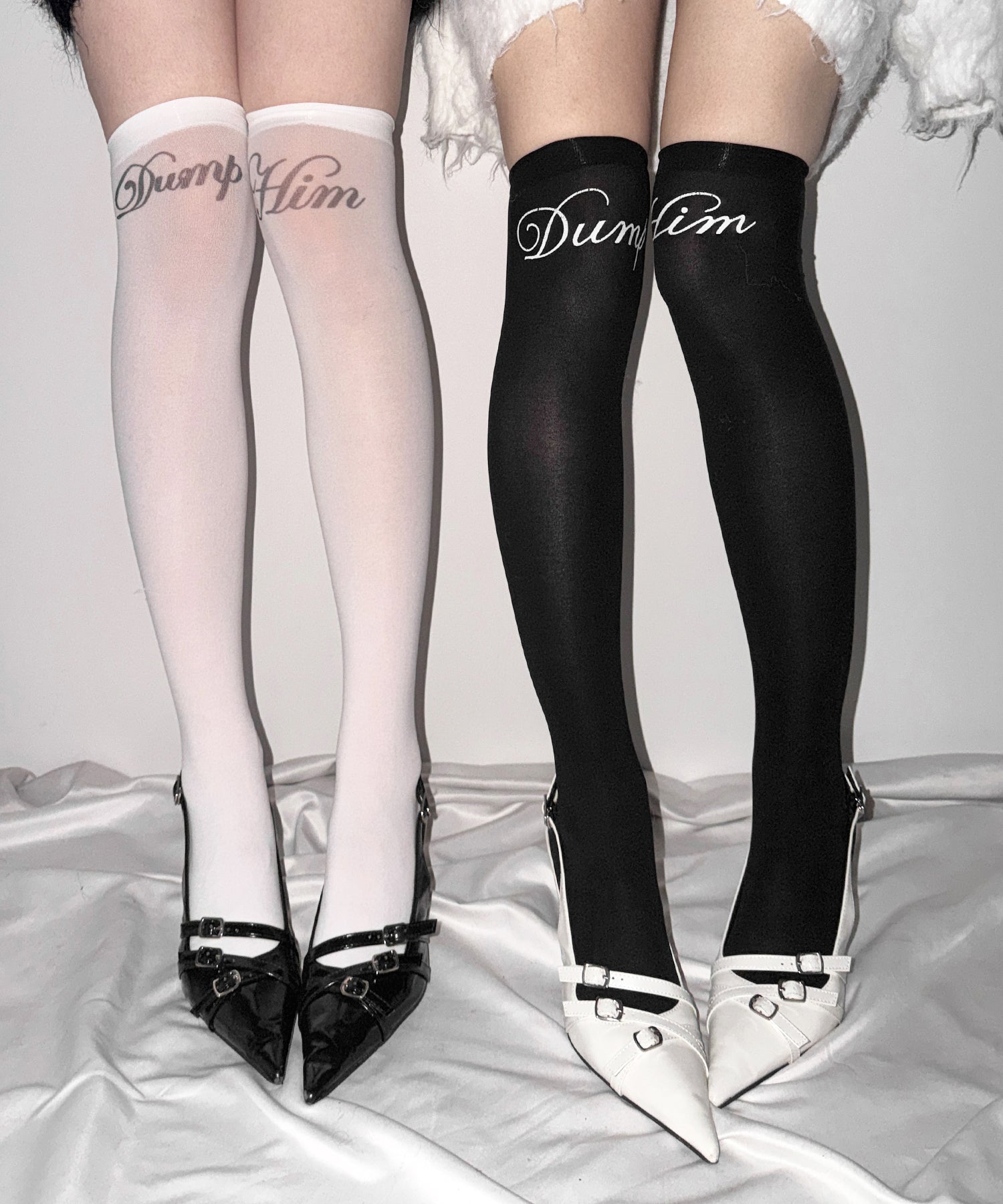 【 選べる3柄アソート 】レタリングロゴシアーニーハイソックス / lettering logo sheer knee high socks