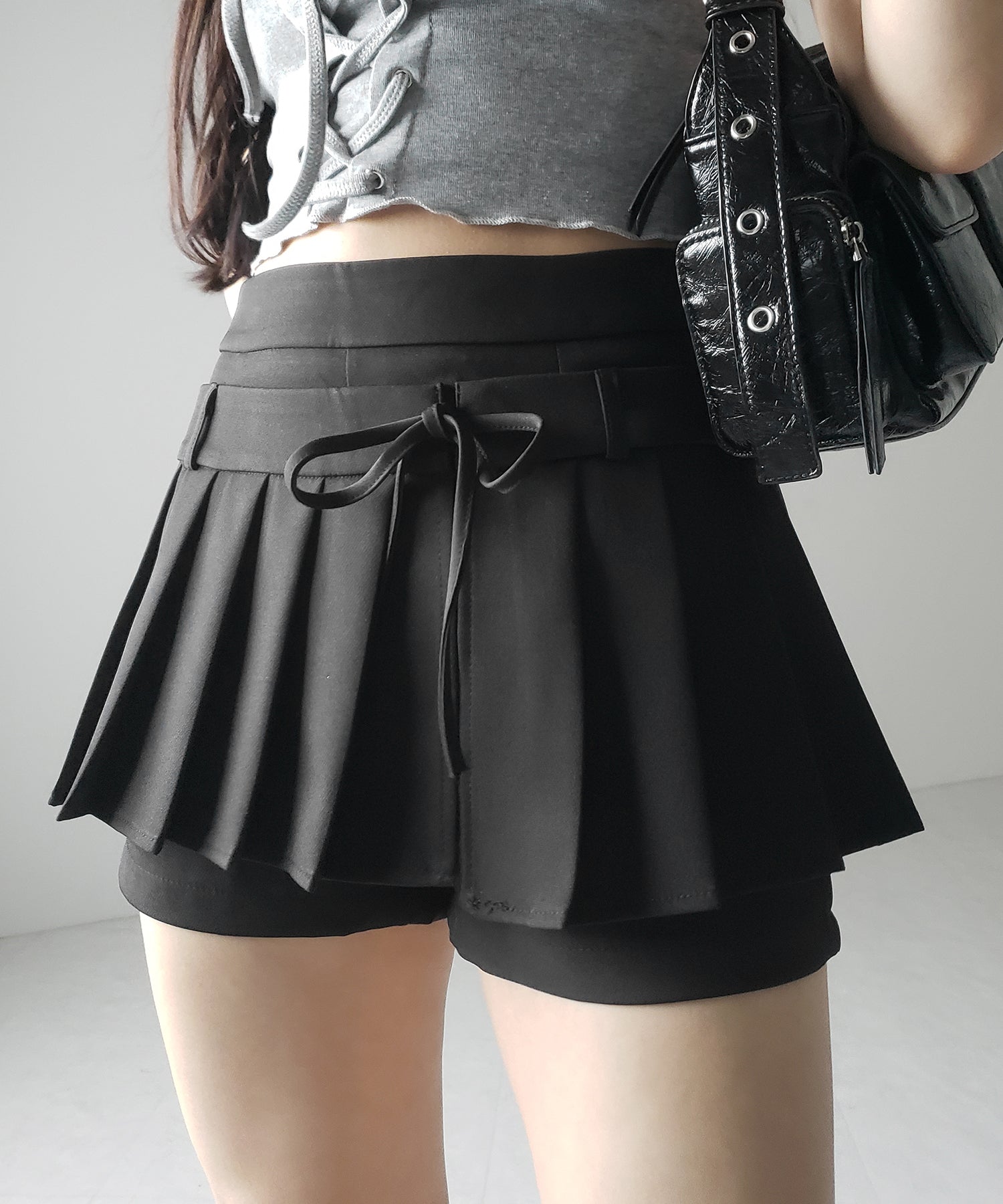 ストラップリボンプリーツショートパンツ / strap ribbon pleated short pants