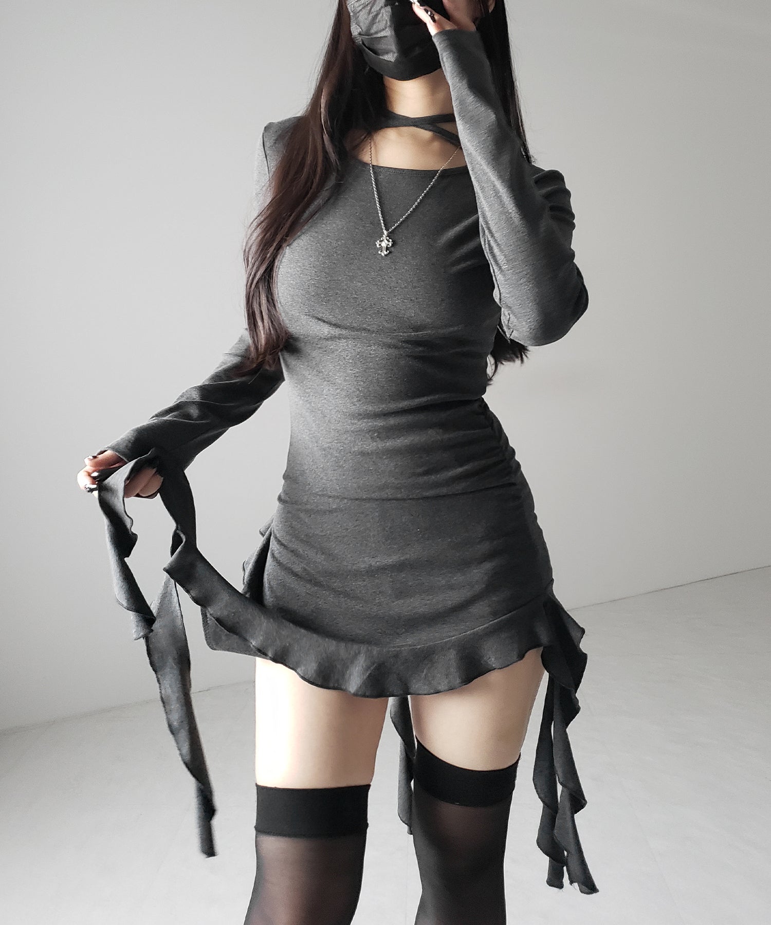 【 3color 】クロスチョーカーアシンメトリーラッフルフリルトップス / cross choker asymmetry ruffle frill tops