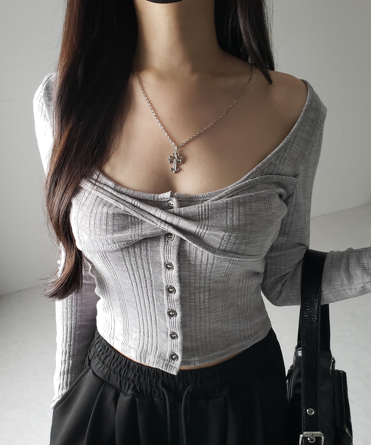 【 3color 】フロントボタンオープンネックリブカットソートップス / front button open neck ribbed cutsew tops