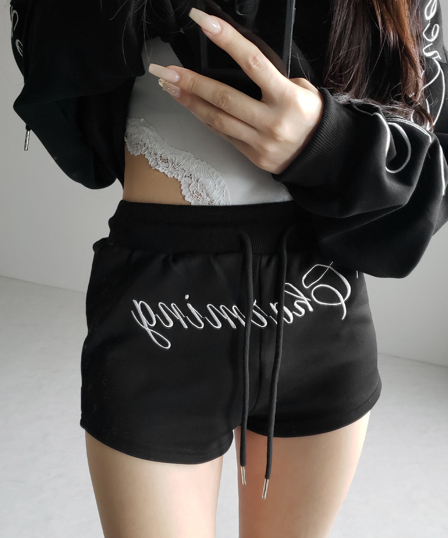 【 セットアップ 】レタリングロゴ刺繍ジップアップパーカー&ショートパンツ / lettering logo embroidery zip-up hoodie & short pants SETUP