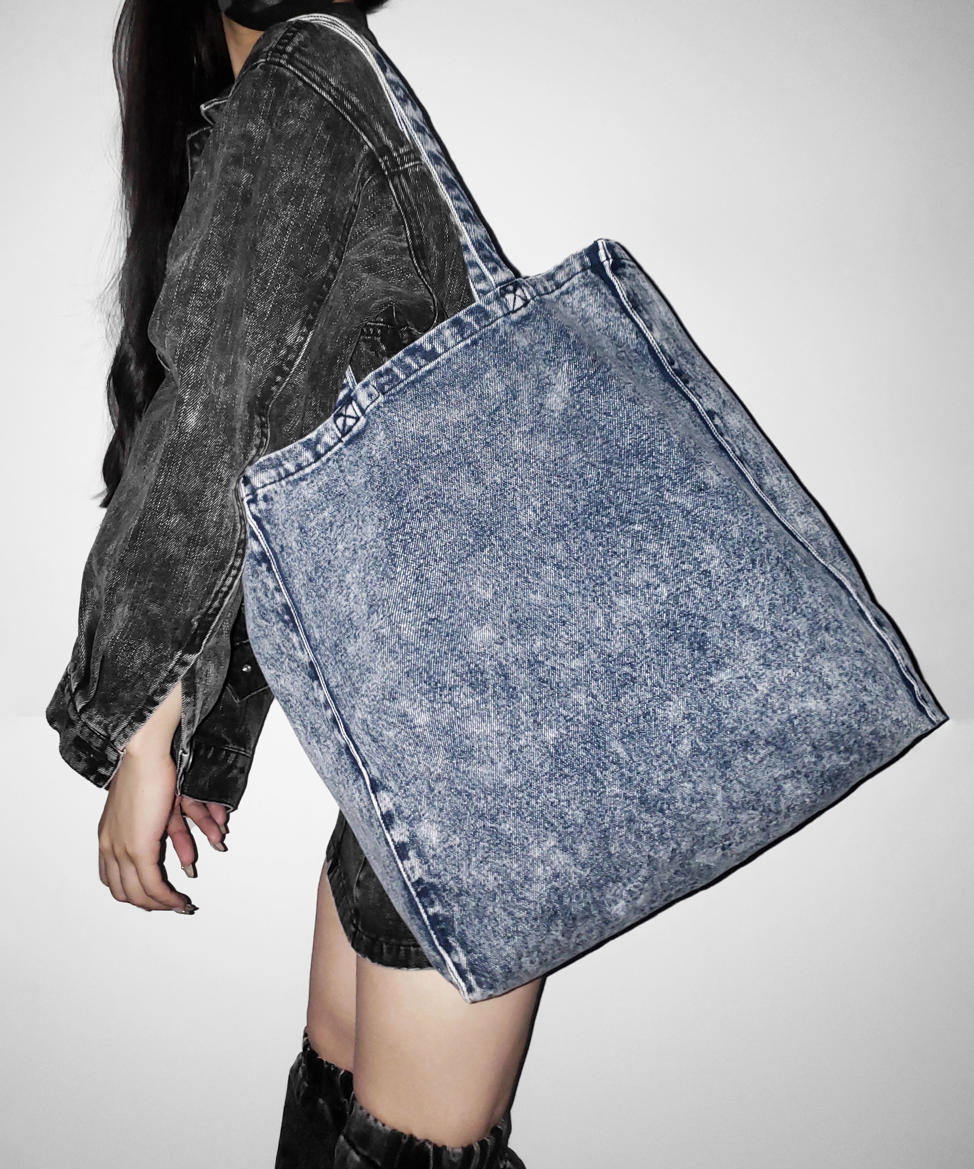 【 2color 】ヴィンテージケミカルブリーチビッグスクエアデニムトートバッグ / vintage chemical bleach big square denim tote bag