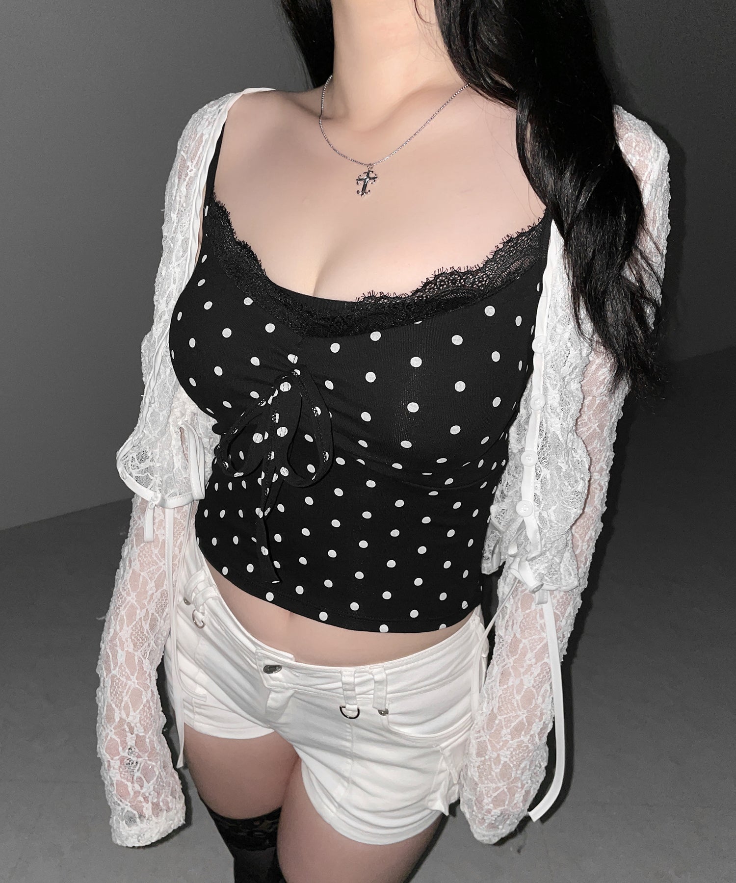 ドットレースフロントリボンキャミソール / Dot lace front ribbon camisole